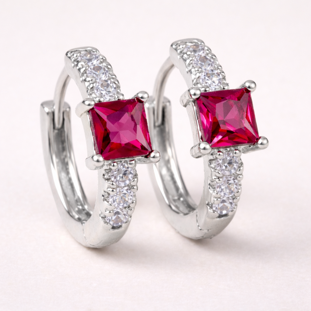 Boucles d’oreilles FLAME QUEEN – Plaqué or 18K ou finition argent & zircone rouge taille princesse AAA+ | Maison Aureus