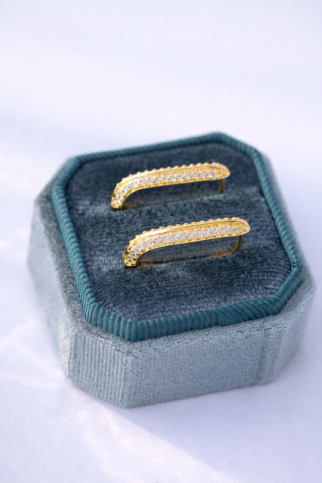 Boucles d’oreilles créoles GOLD ERA– Argent 925 & zircones scintillantes | Maison Aureus