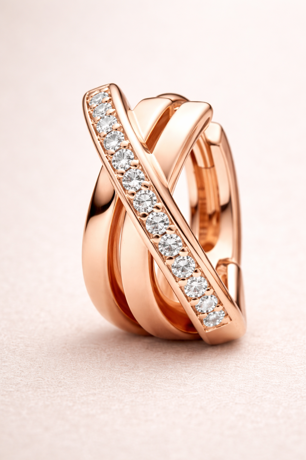 Boucles d’oreilles VELVET PINK – Créoles huggie en argent 925 plaqué or rose & pavage de zircons | Maison Aureus