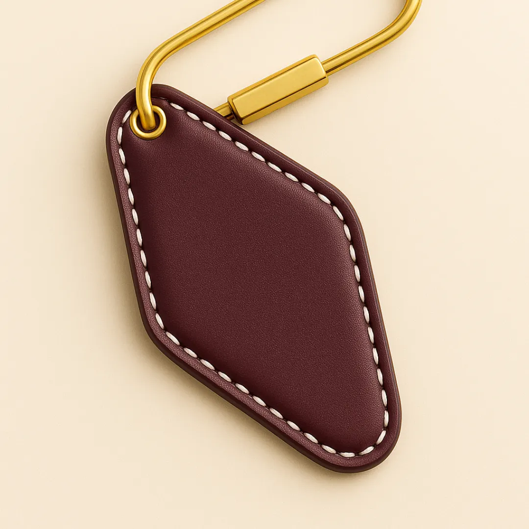 Porte-clés INITIAL – Cuir vegan vintage personnalisé & lettres dorées