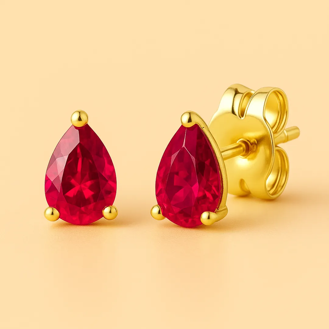 Boucles d’oreilles Hello Darling – Plaqué or 18K & Argent 925, Rubis de synthèse