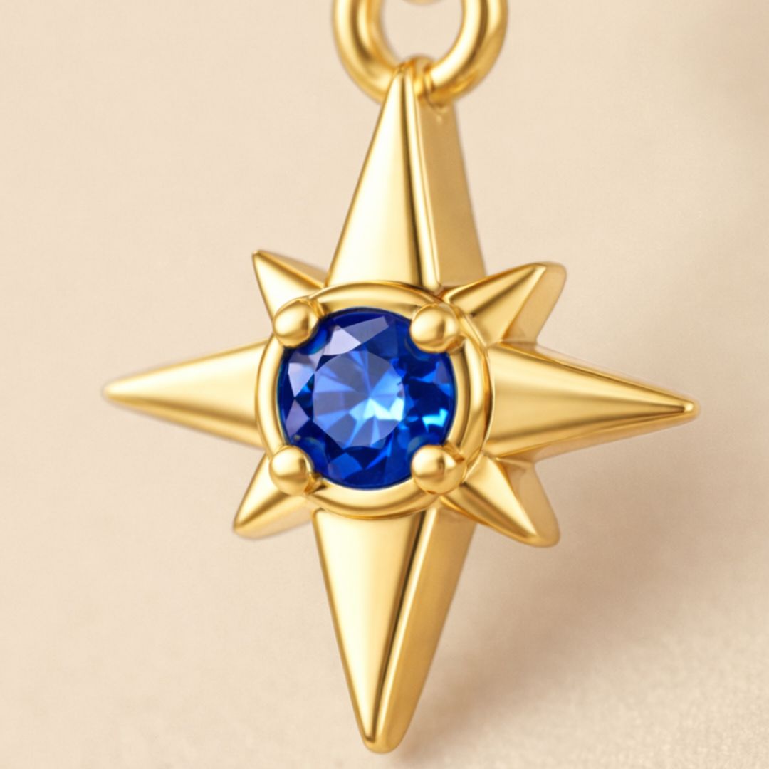 Boucles d’oreilles ARIELLE – Argent 925 plaqué or 18K, lune & étoile pavées de zircones | Maison Aureus