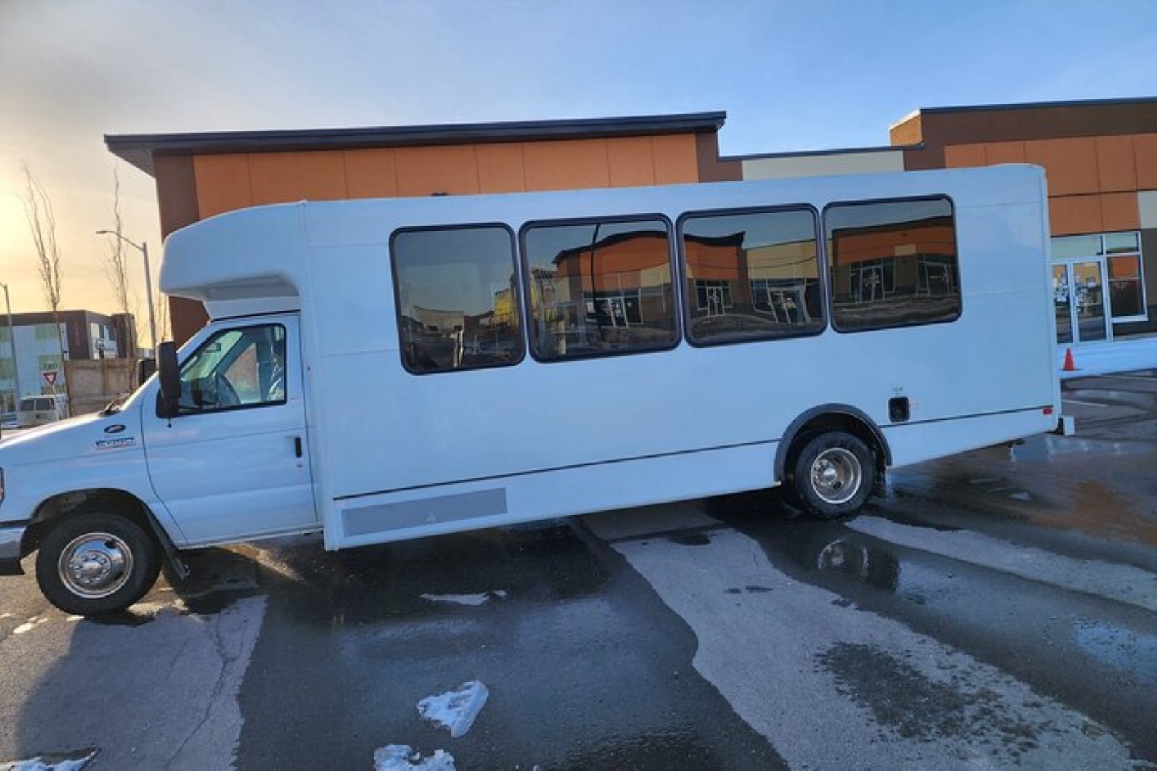 Lake Louise and Banff Day Tour