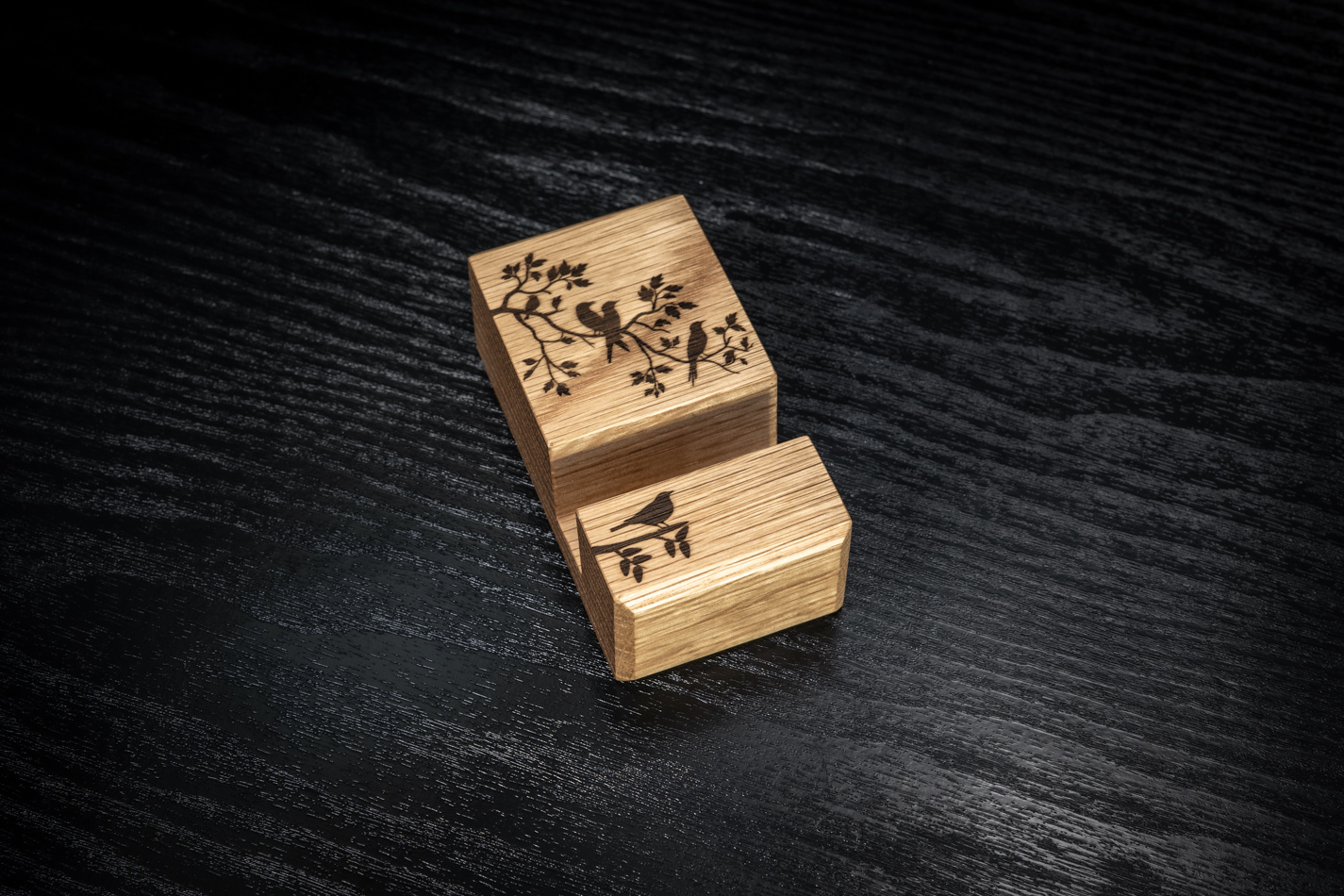 Bird Tree Engraved Oak Phone Stand