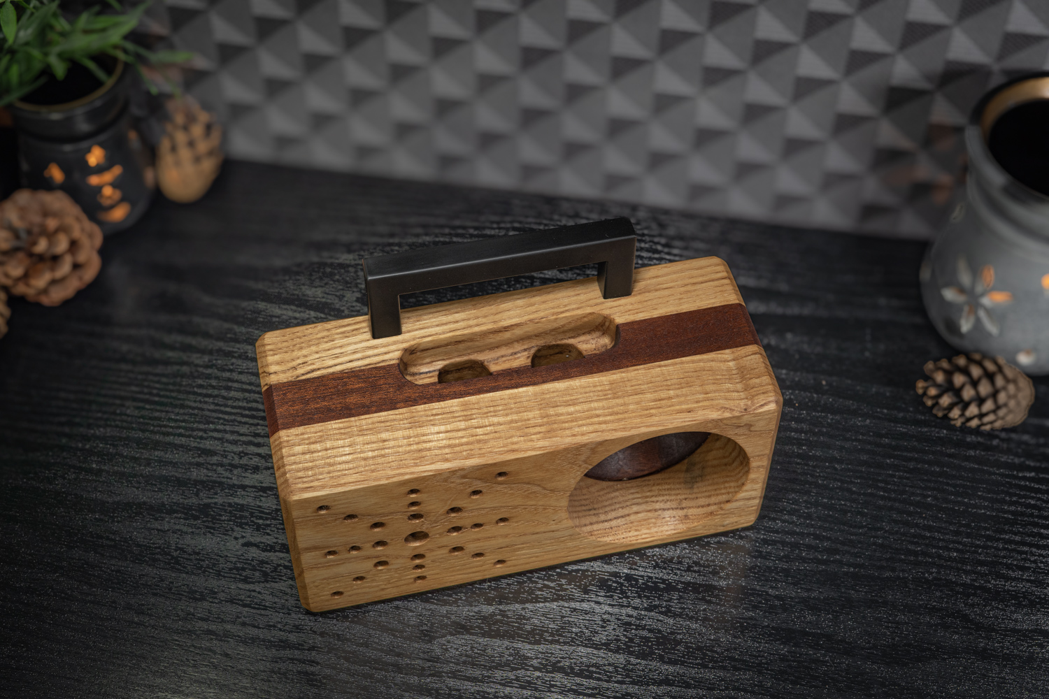Retro Passive/ Acoustic Phone Holder