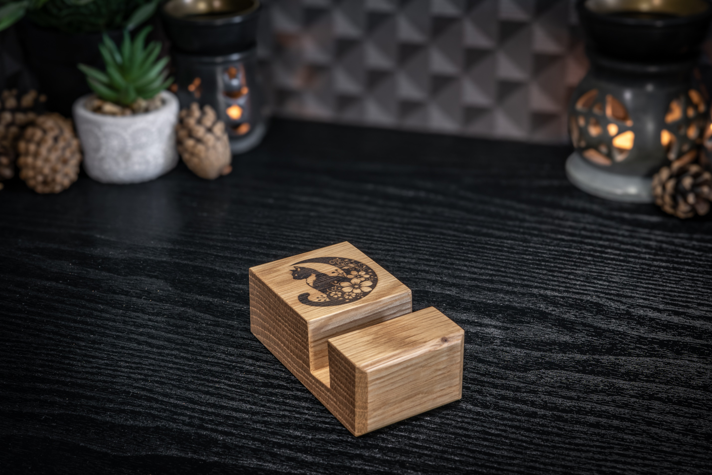 Cat Engraved Oak Phone Stand
