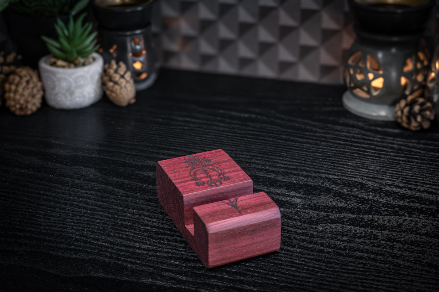 Arrow Engraved Purpleheart Phone Stand