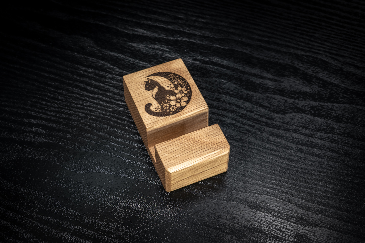 Cat Engraved Oak Phone Stand