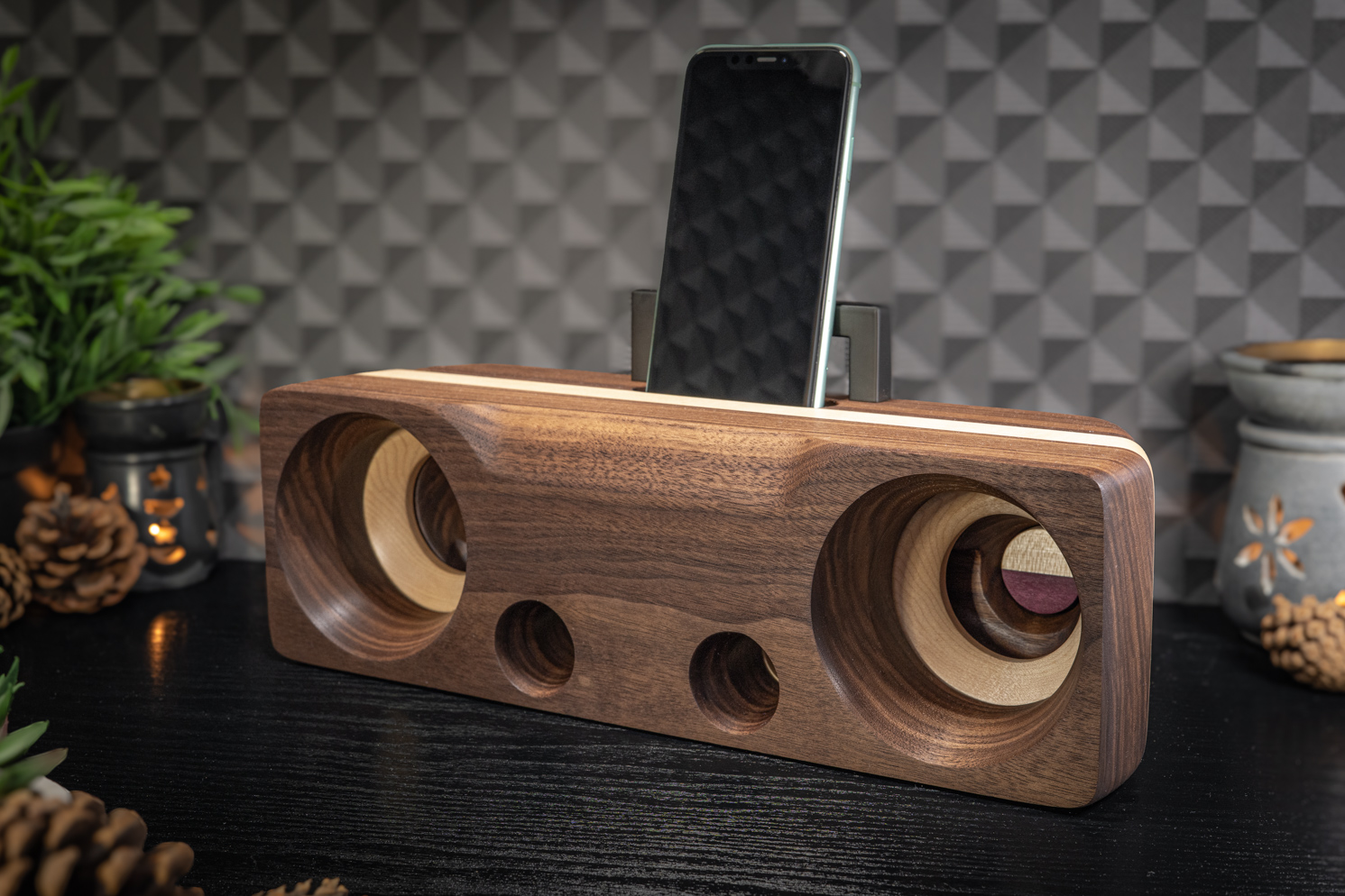 Boombox Passive/ Acoustic Phone Holder