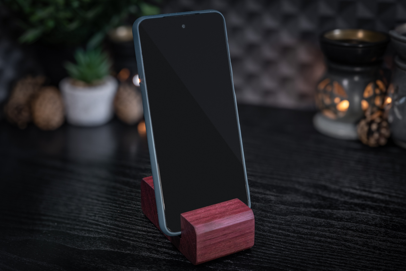 Nature Engraved Purpleheart Phone Stand