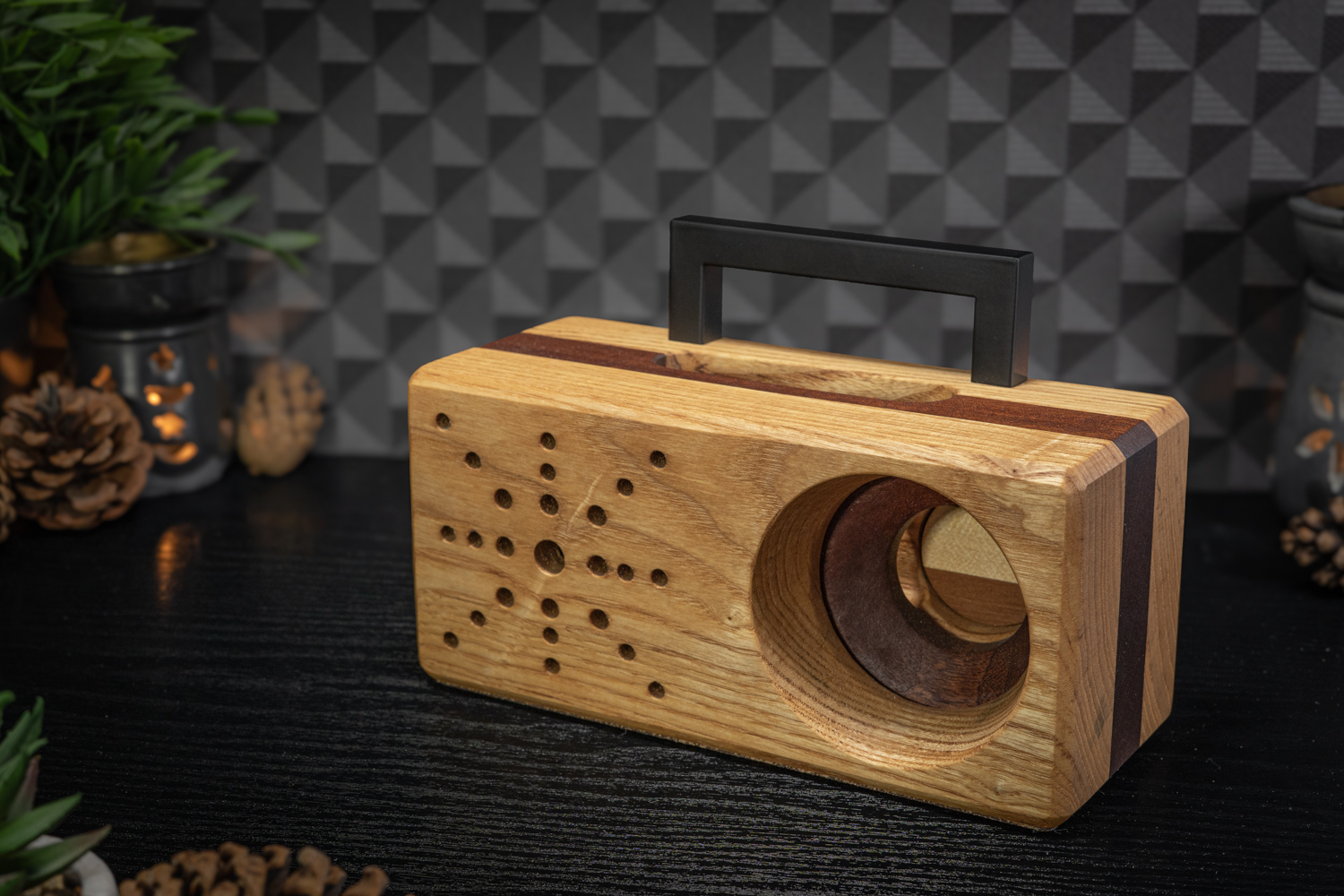 Retro Passive/ Acoustic Phone Holder