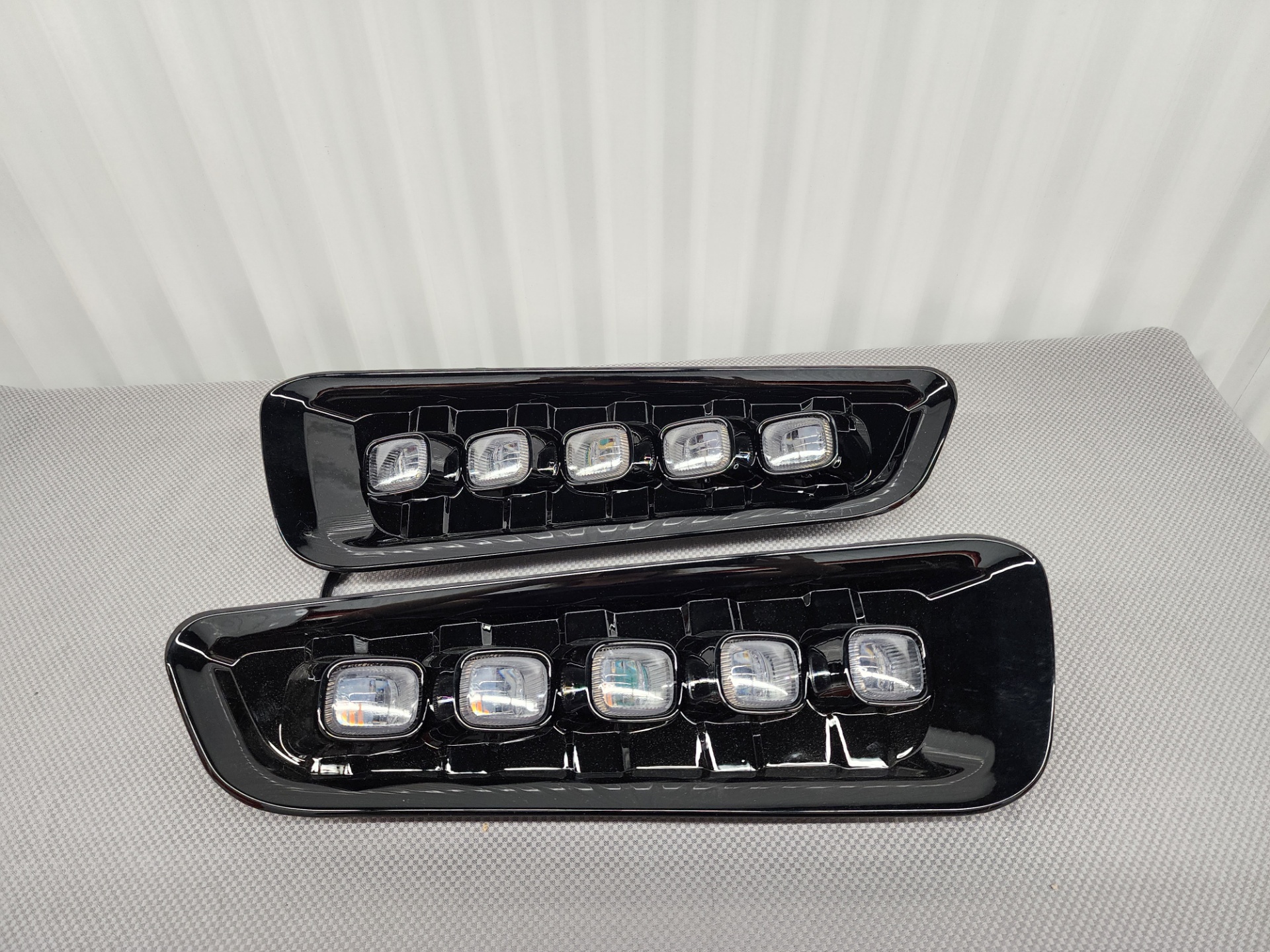 Ford F150 Raptor Fog Lights w/ LED Amber Turn Signal w/ DRL