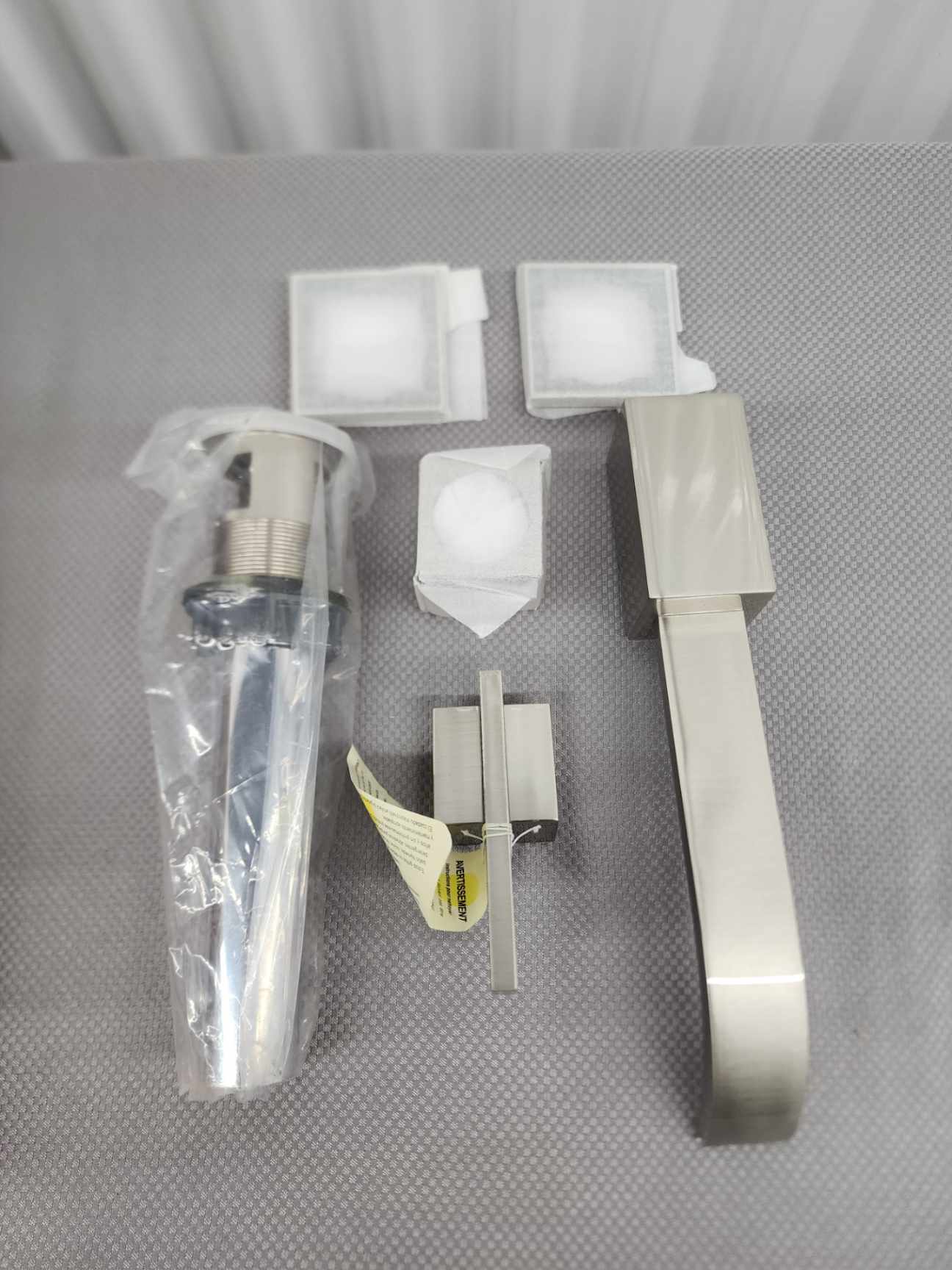 Danze Single Handle Wall Mount Lavatory Faucet Trim Kit
