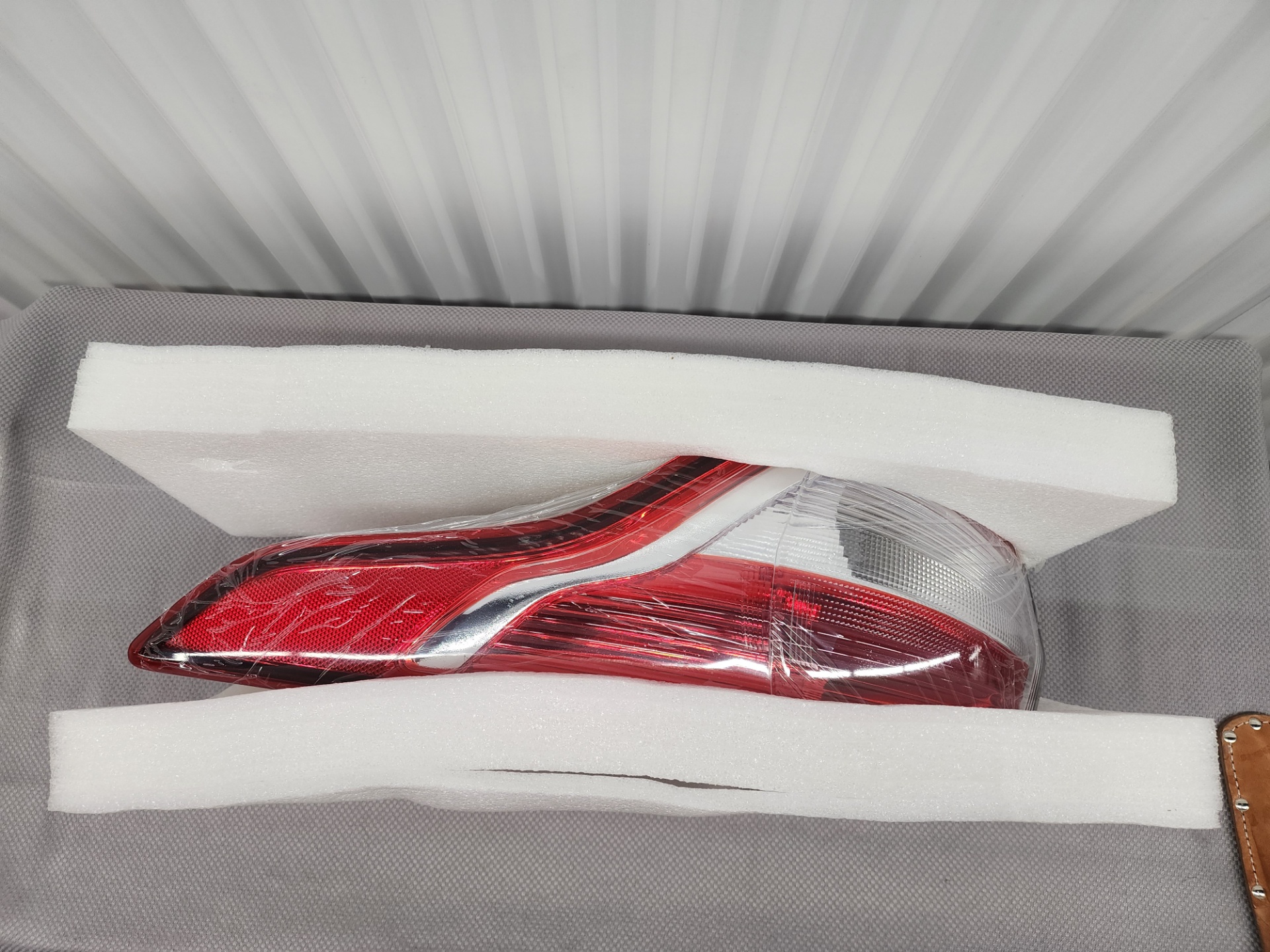 Ford Escape LH Driver Side Taillight 2013 to 2016