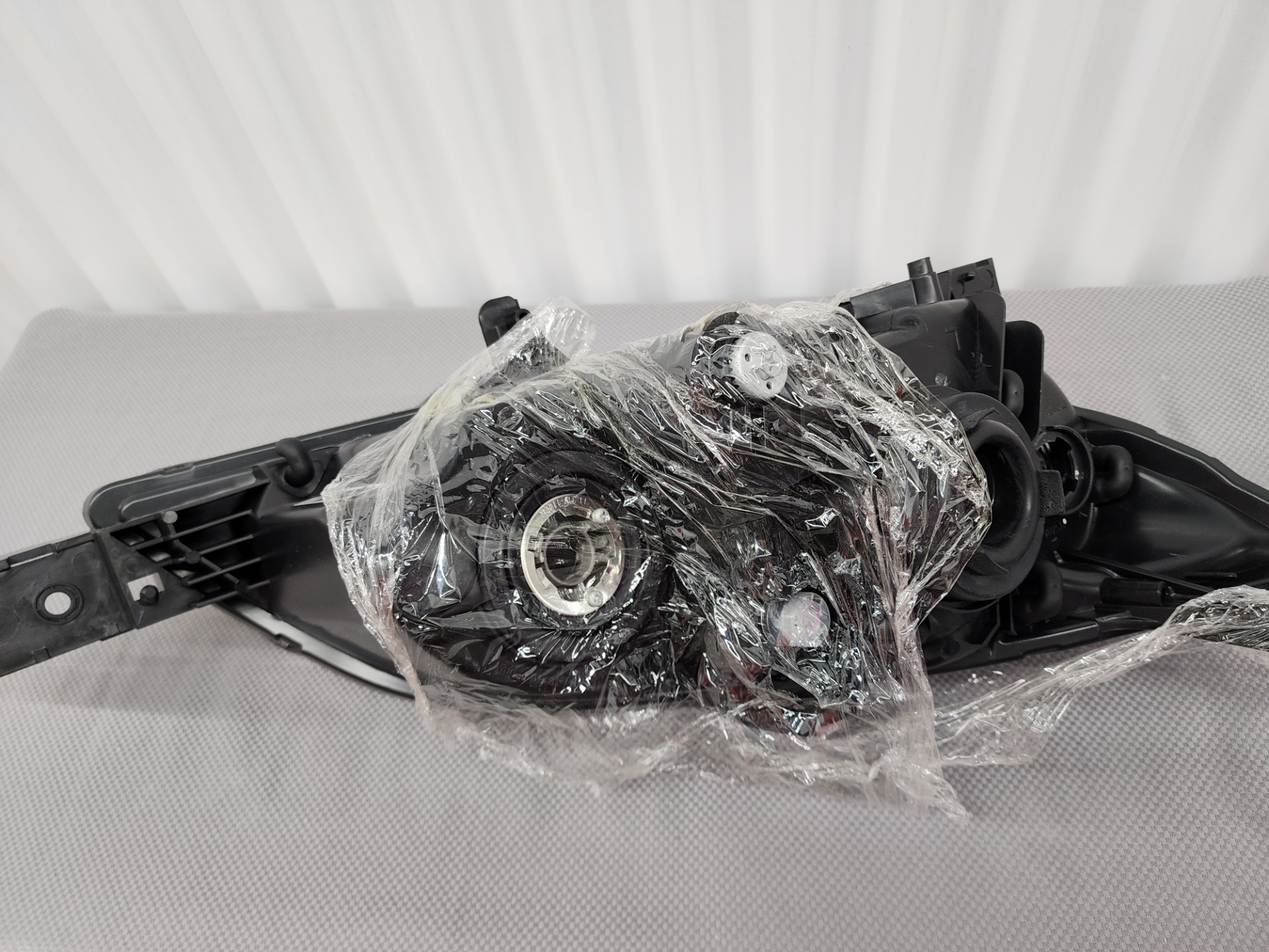 New! Mazda 3 LH Driver Side Halogen Headlight 2004 to 2009