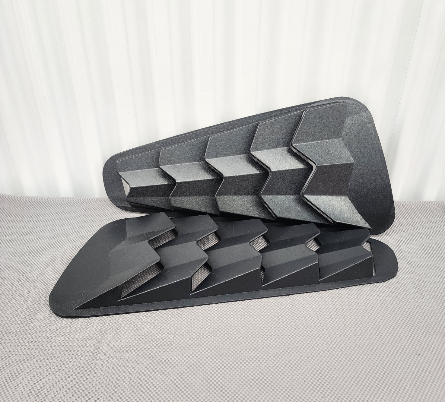 Ford Mustang Quarter Side Window Louvers 05-14 Matte Black