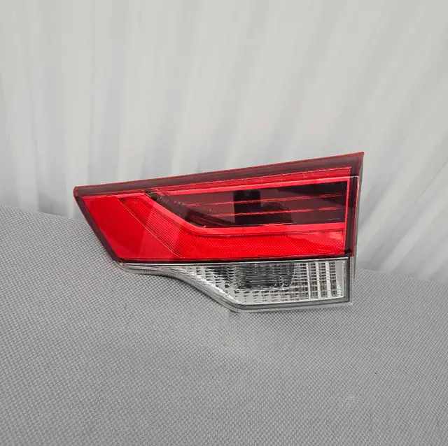 Toyota Highlander Inner Passenger Side Taillight 2017 to 2019