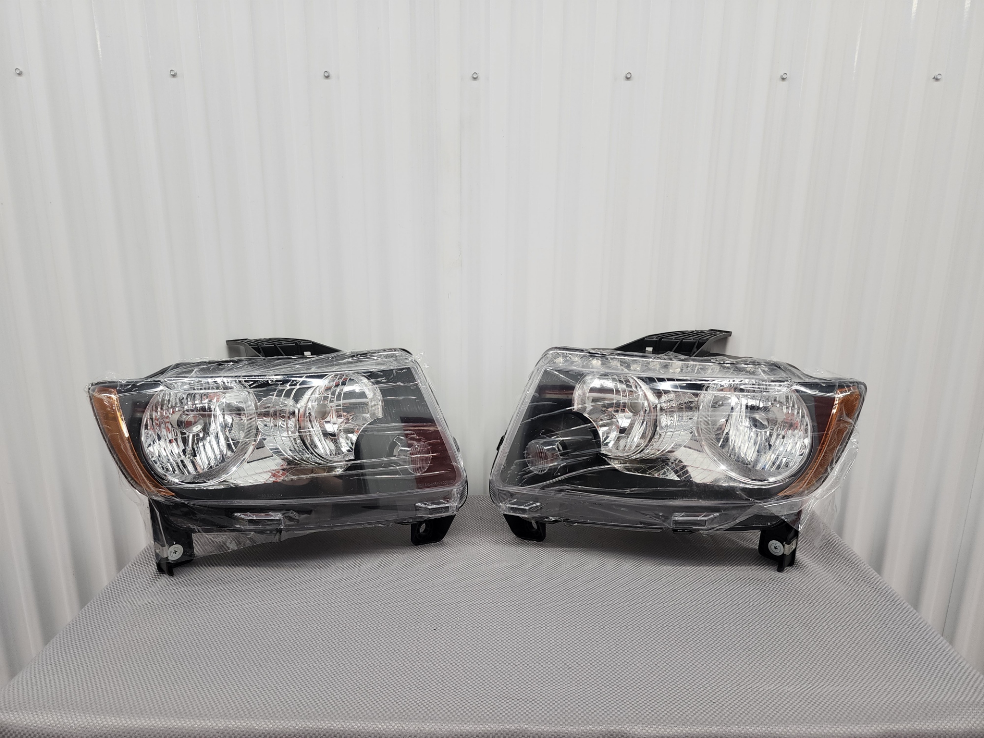 Jeep Cherokee Headlights for 2014 - 2018