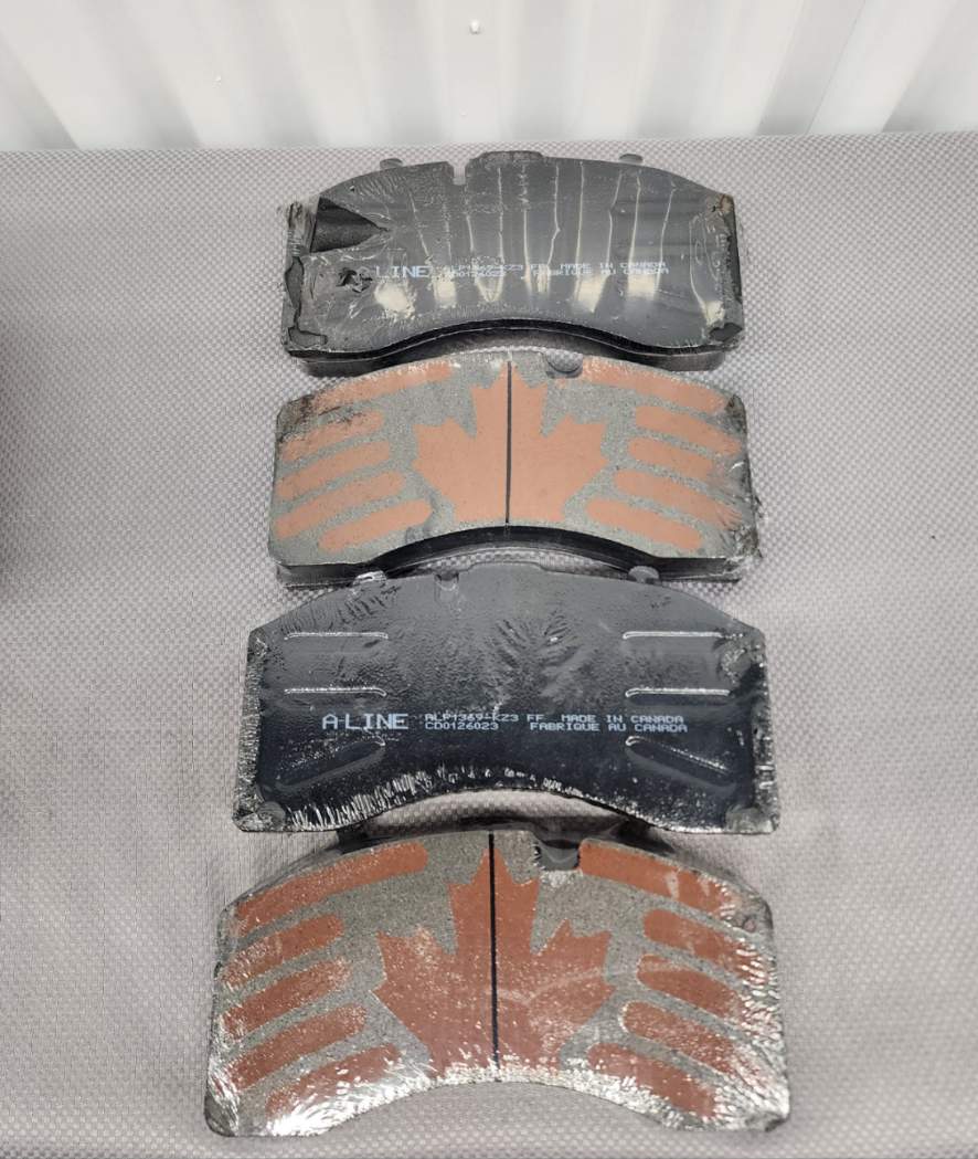 Volvo Freightliner Kenworth 23K GAWR Air Disc Brake Pad Set