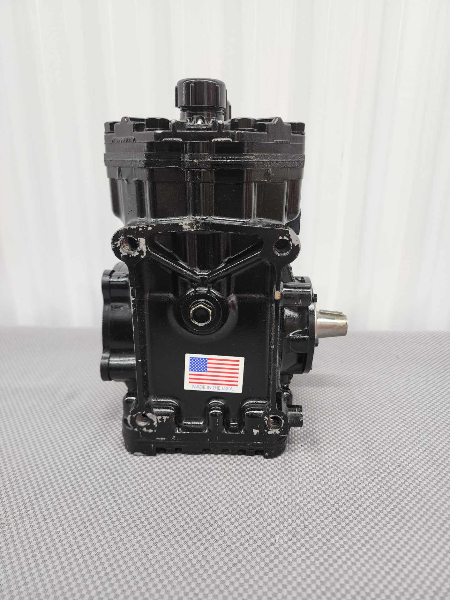 Navistar International A/C Compressor Kenworth Mack Volvo