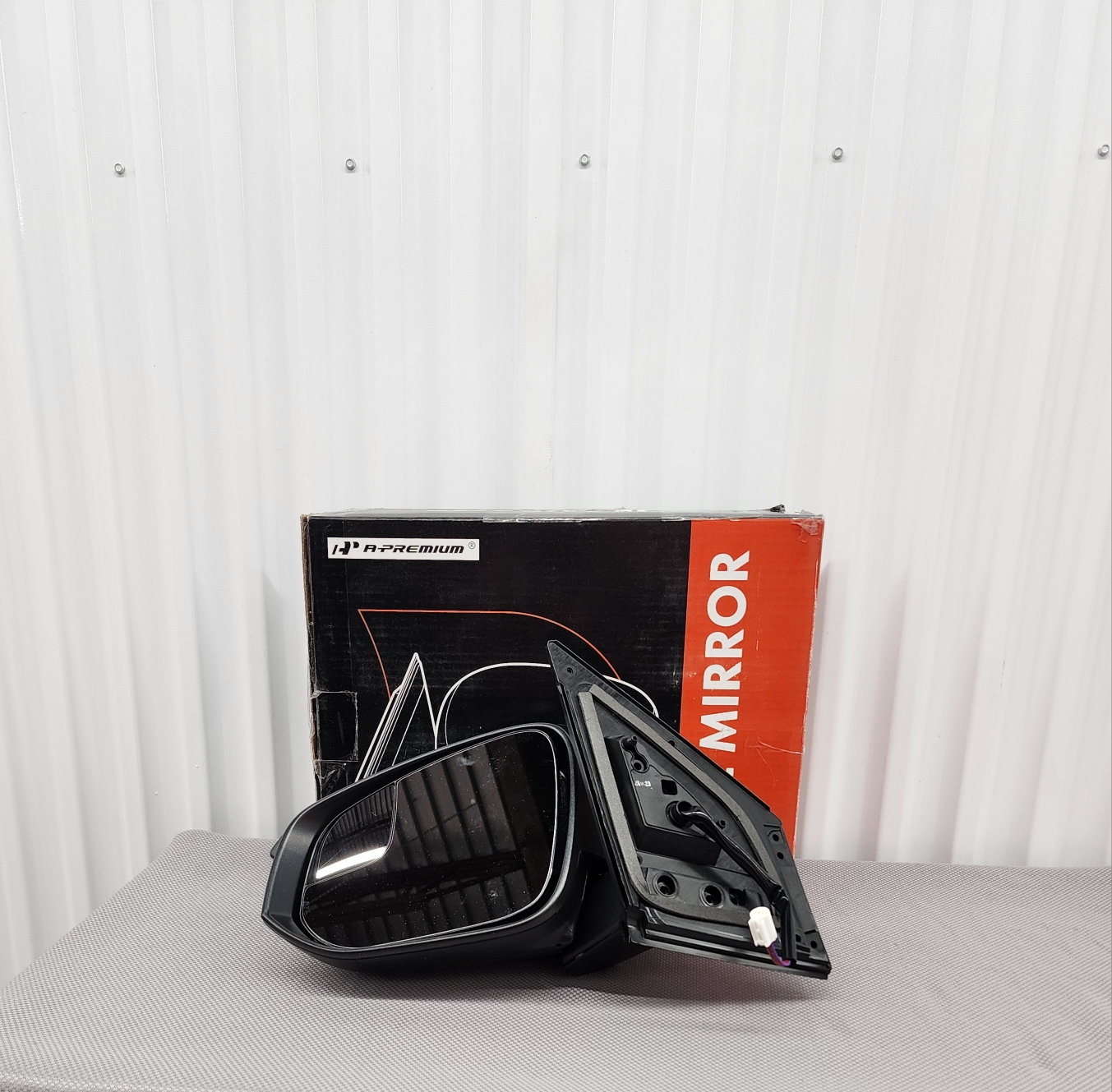 Toyota Rav4 Heated LH Heated Mirror w/ Turn Signal