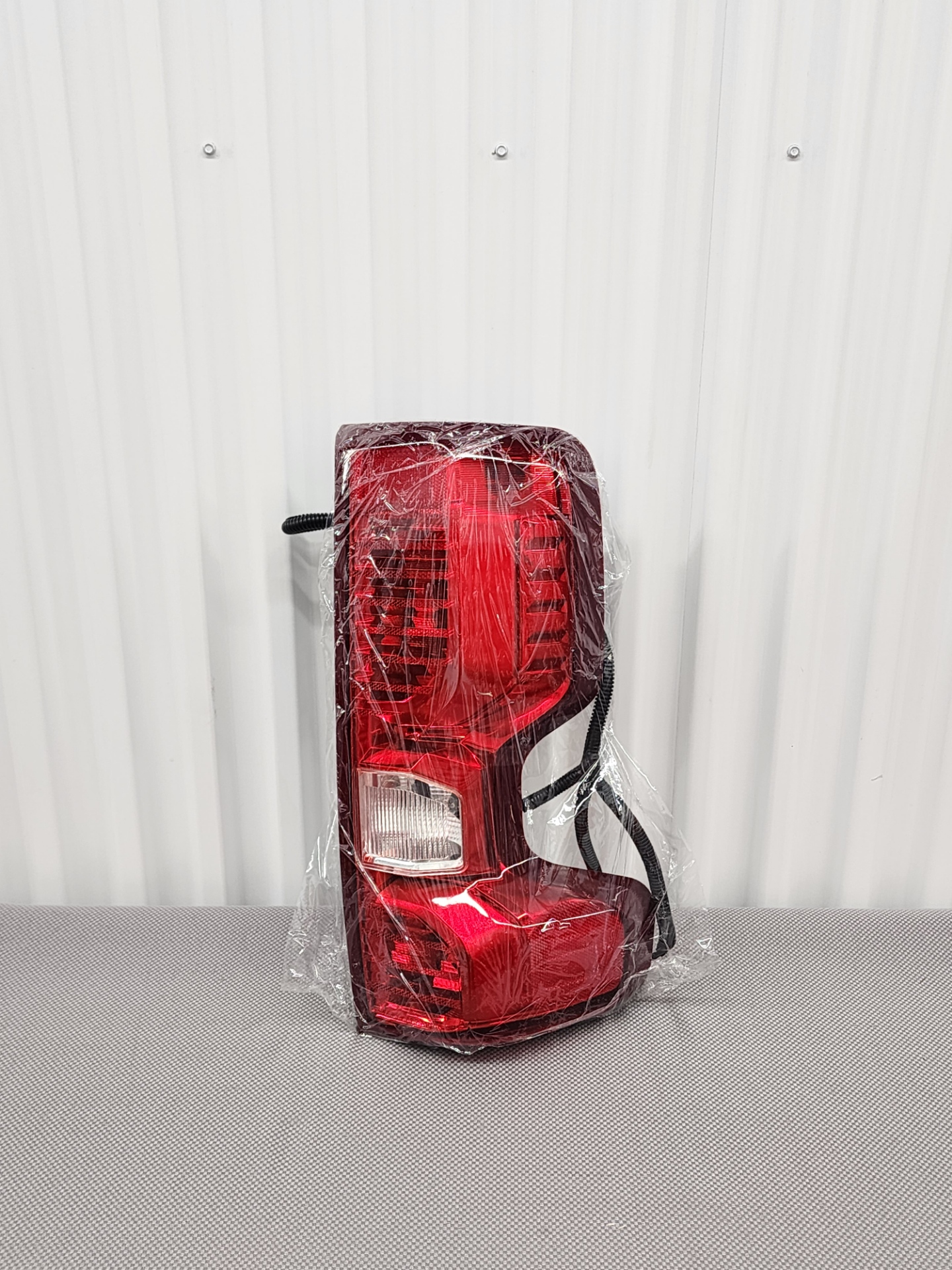 Chevy Silverado 2500 3500 HD Passenger Side Taillight 19-23