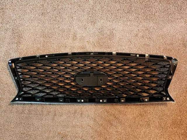 Infiniti Q50 Bumper Upper Grille Mesh Chrome 18 - 20