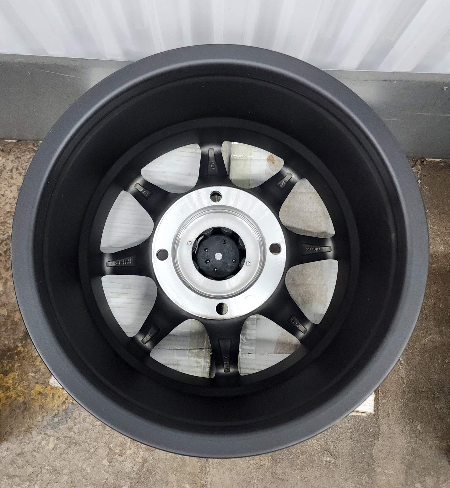 Traxion X-6 Tire Rim, 14x7, 4/137 5+2