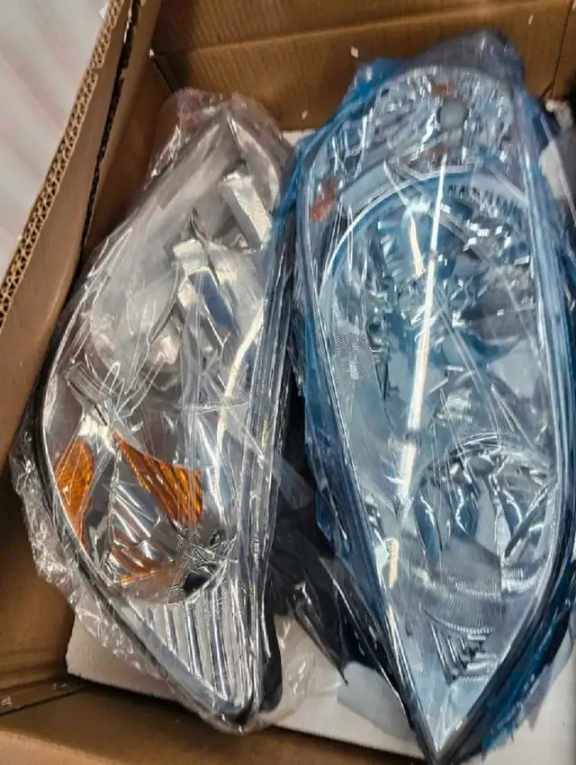 Honda Civic Headlights Set for 2004 - 2006