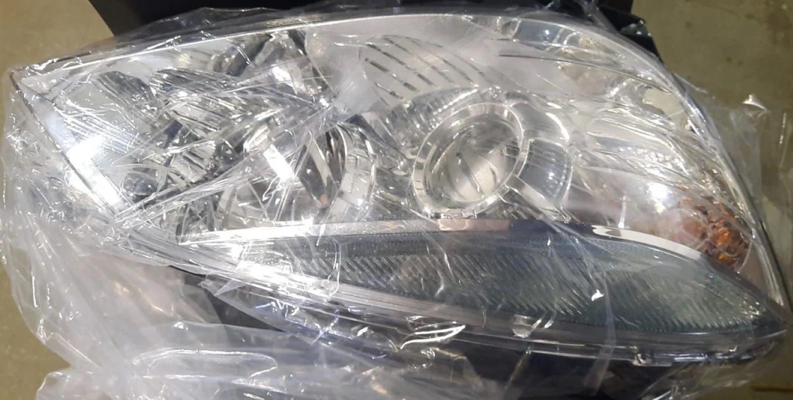 Mercedes Benz W204 C Class C300 C230 C350 Halogen Headlight