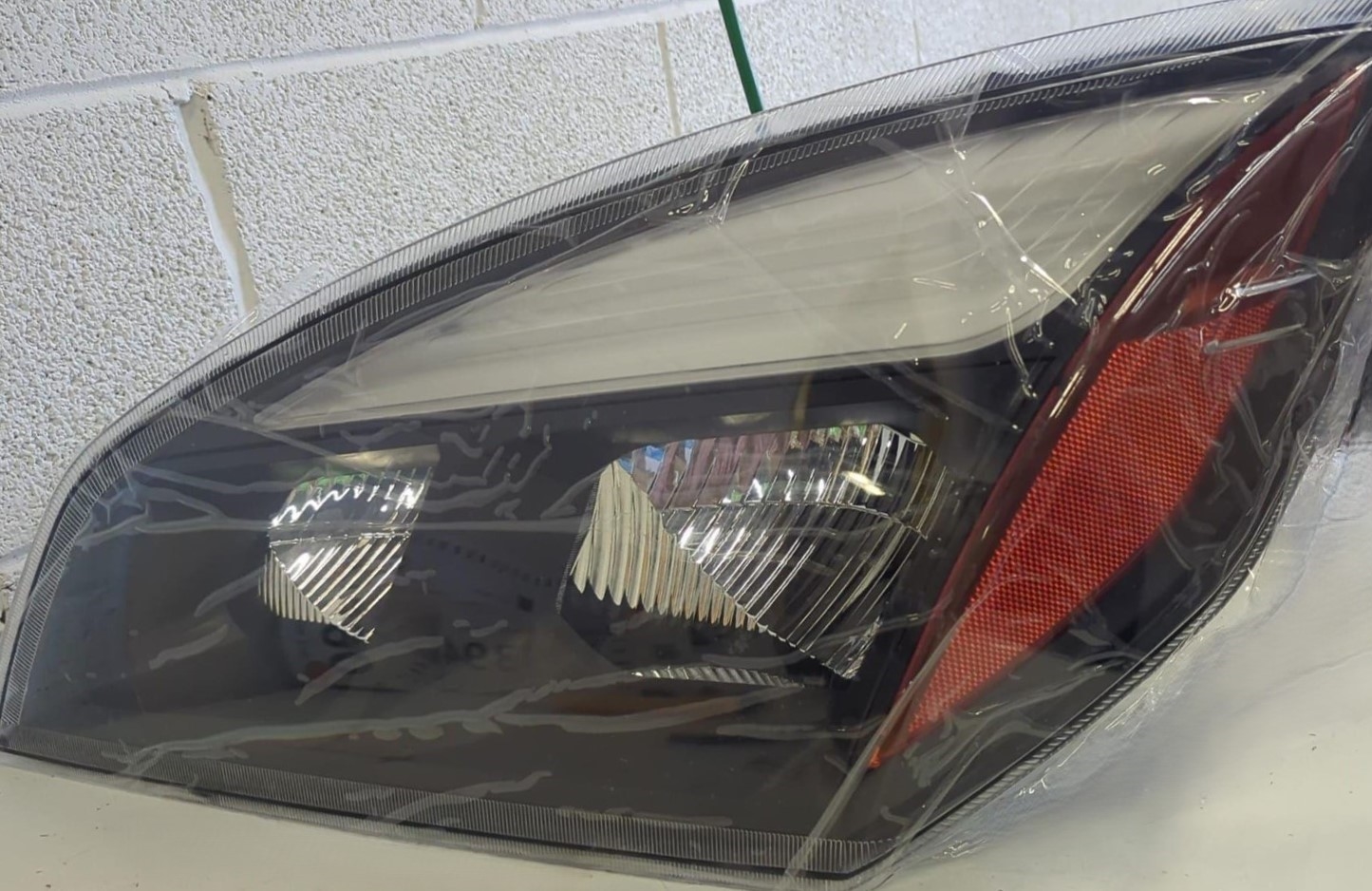 Freightliner Cascadia LH Driver Side Headlight 2018-2024
