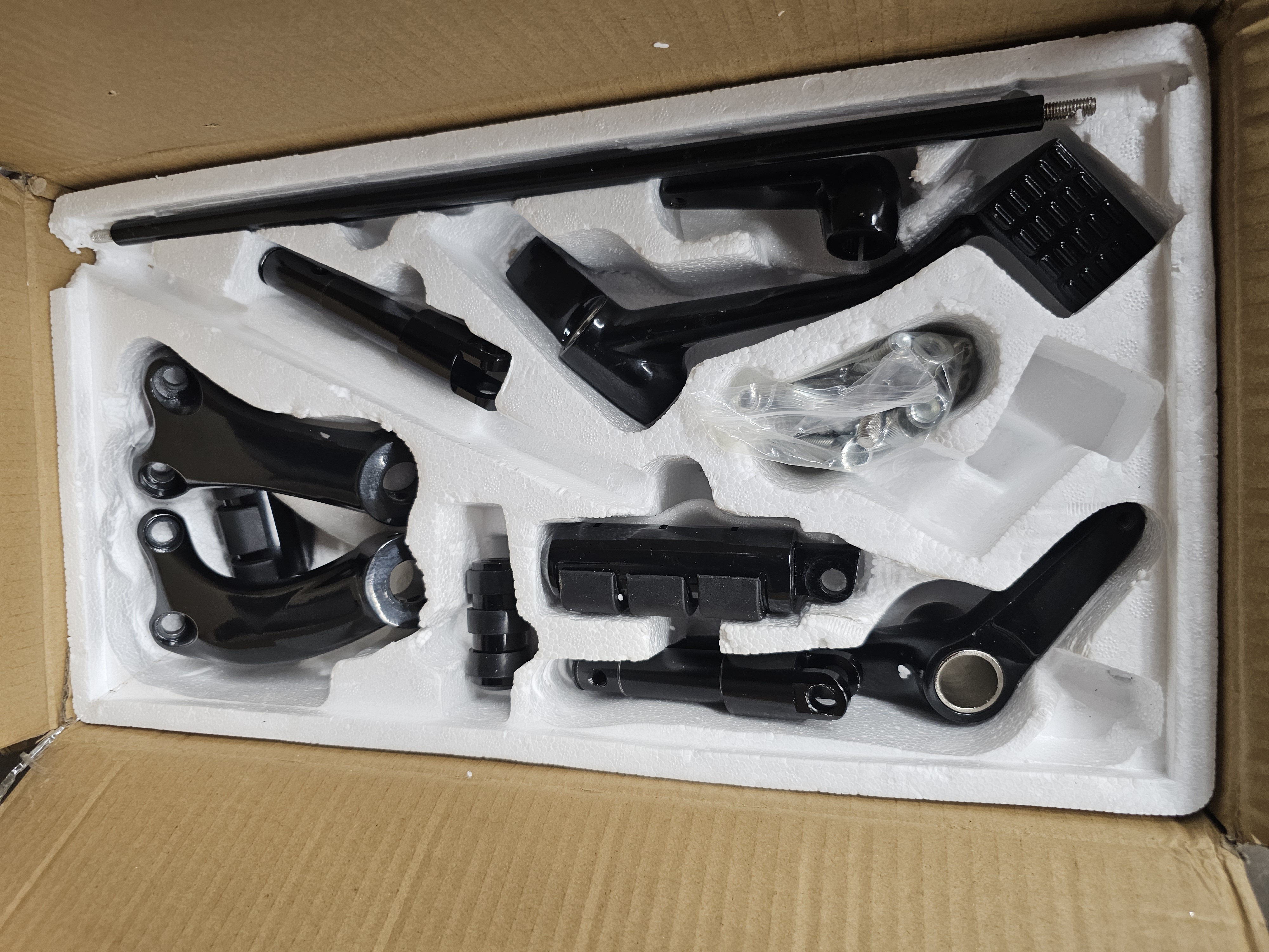 Harley Sportster Footpegs / Levers Kit for 2004 to 2013