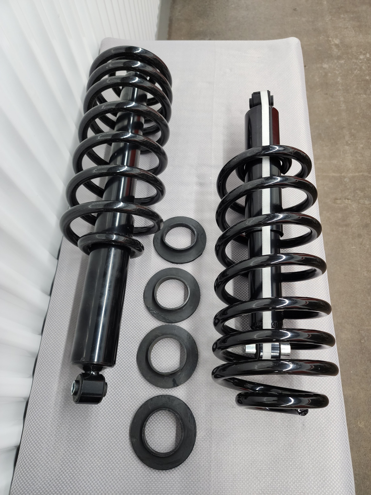 Chevy Trailblazer GMC Envoy Buick Rainier Springs / Shocks