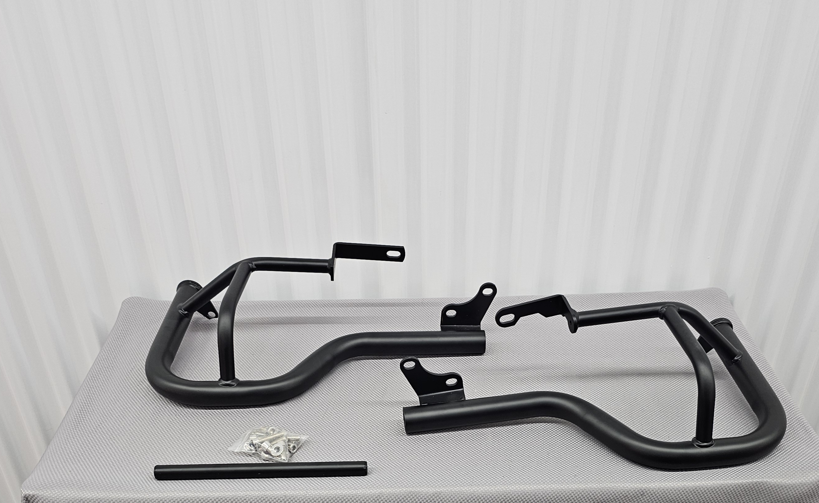 Kawasaki Vulcan 650 Engine Guard Crash Bar Set