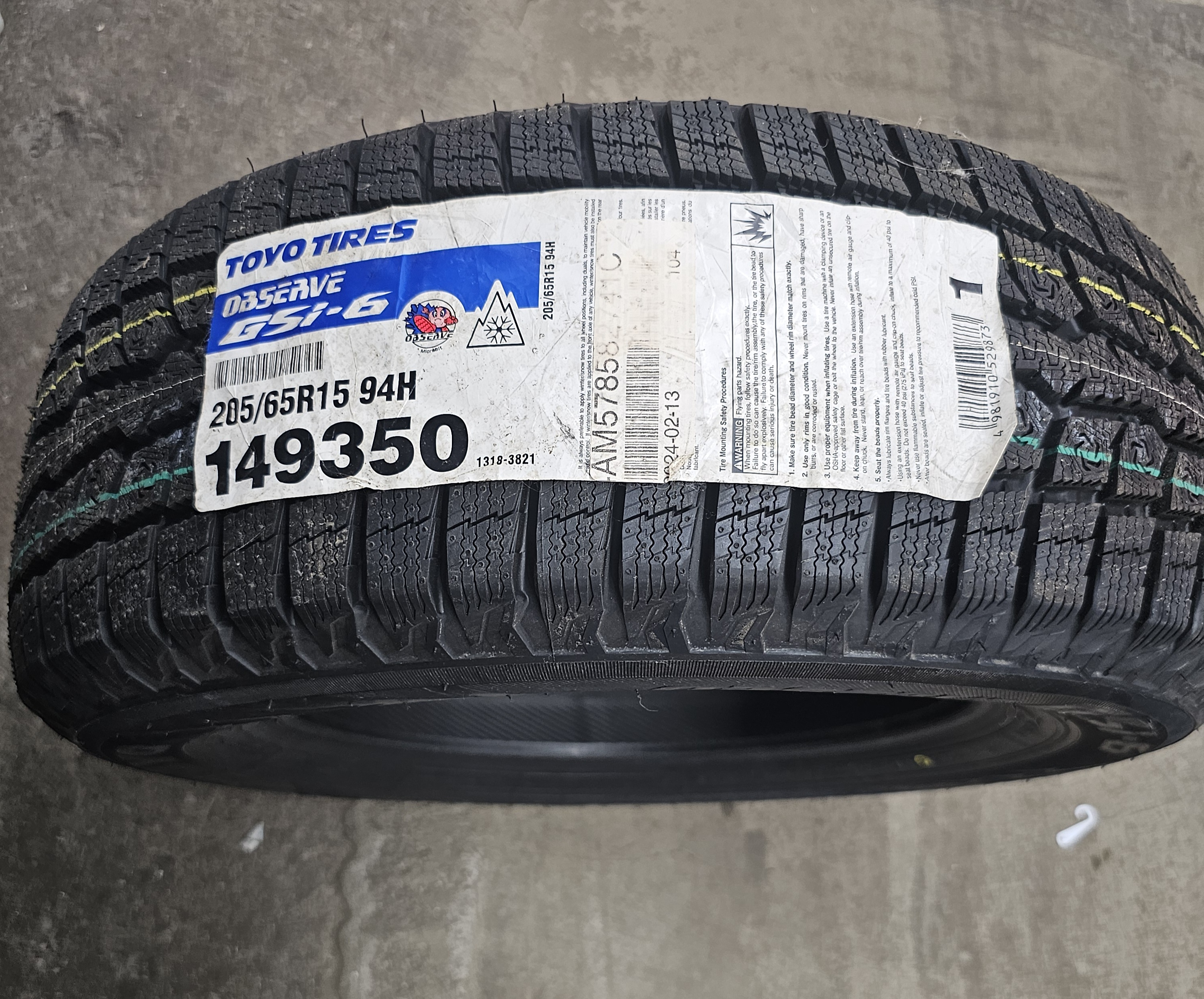 205/65R15 94H Toyo Observe GSi-6 Winter Tire