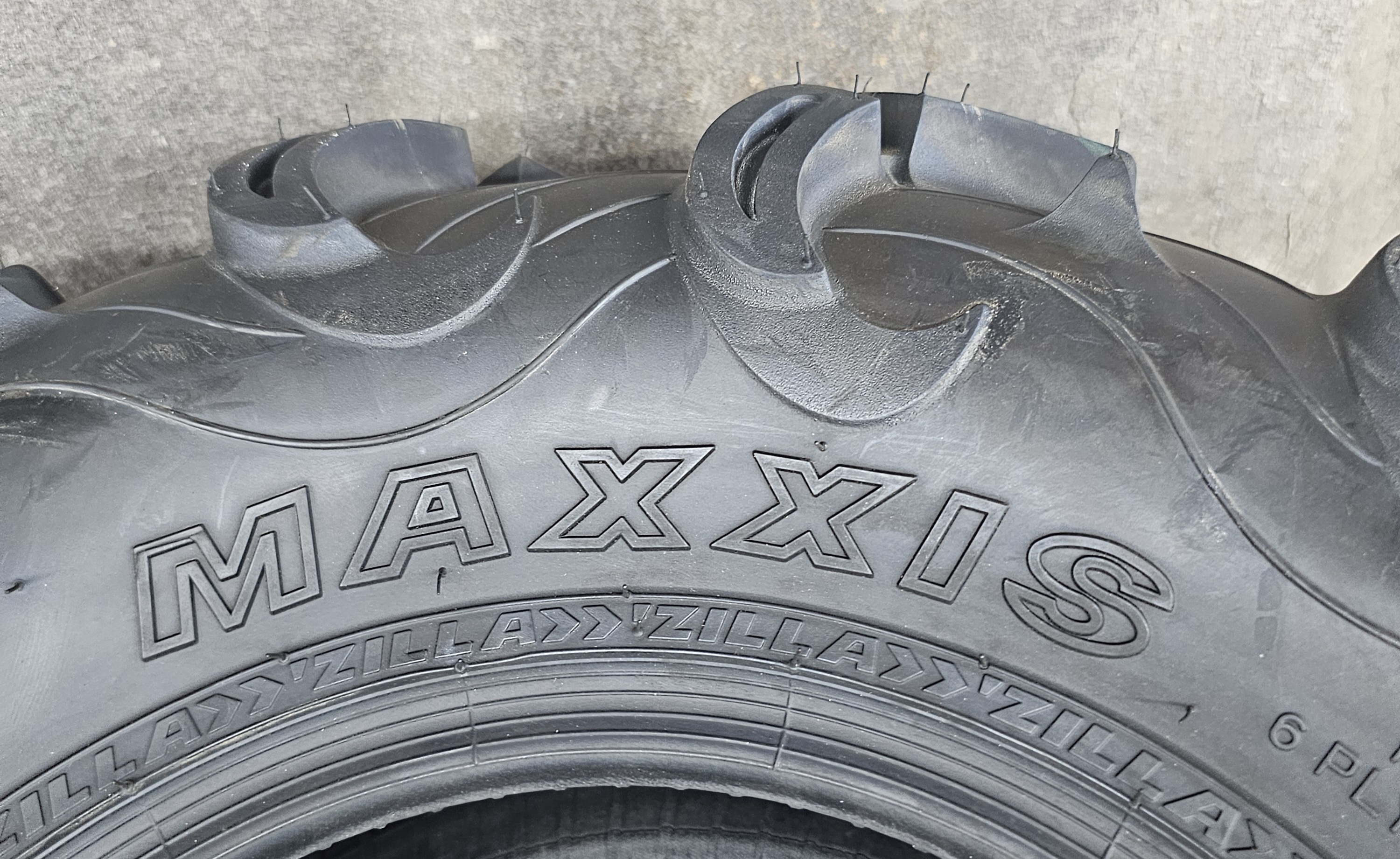Maxxis Zilla AT27X9-12 ATV Tire
