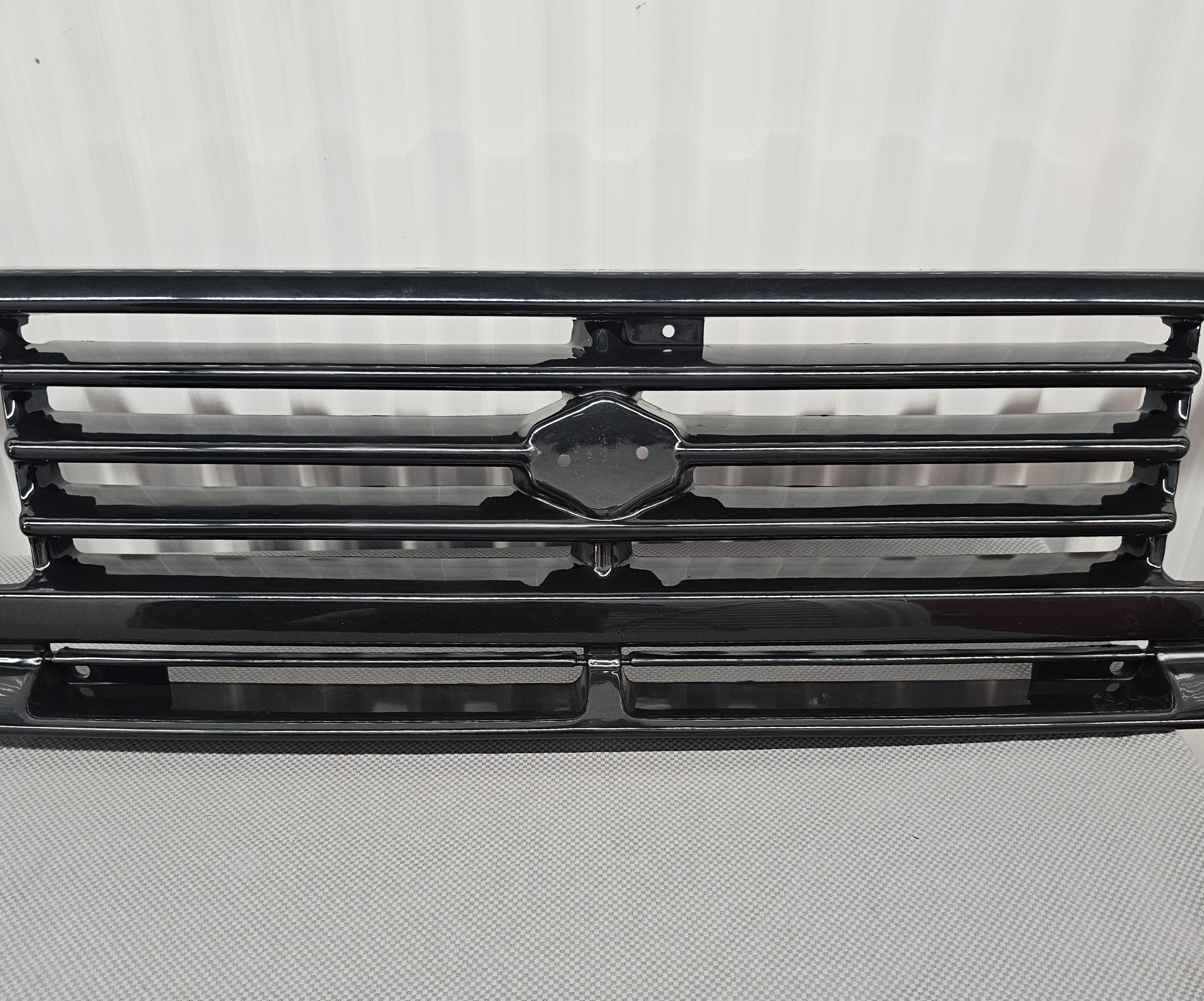 Suzuki Vitara Front Grille 1988 to 2002