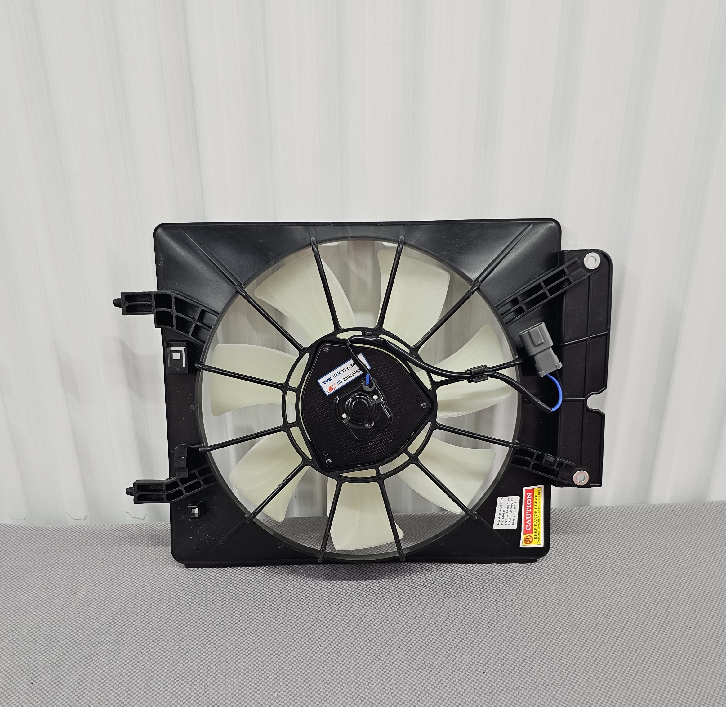 Honda CRV / Element Condenser Cooling Fan Assembly