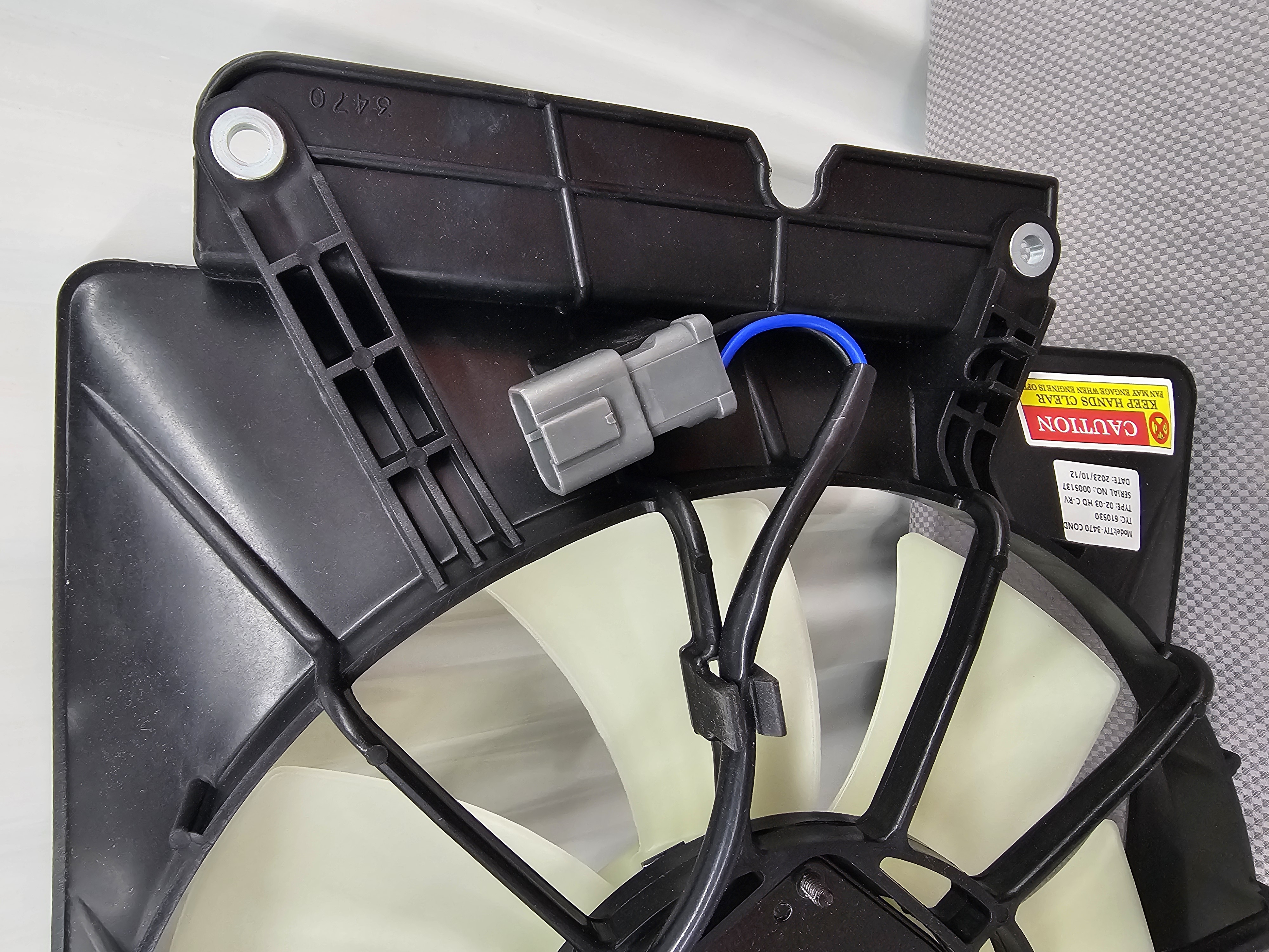 Honda CRV / Element Condenser Cooling Fan Assembly