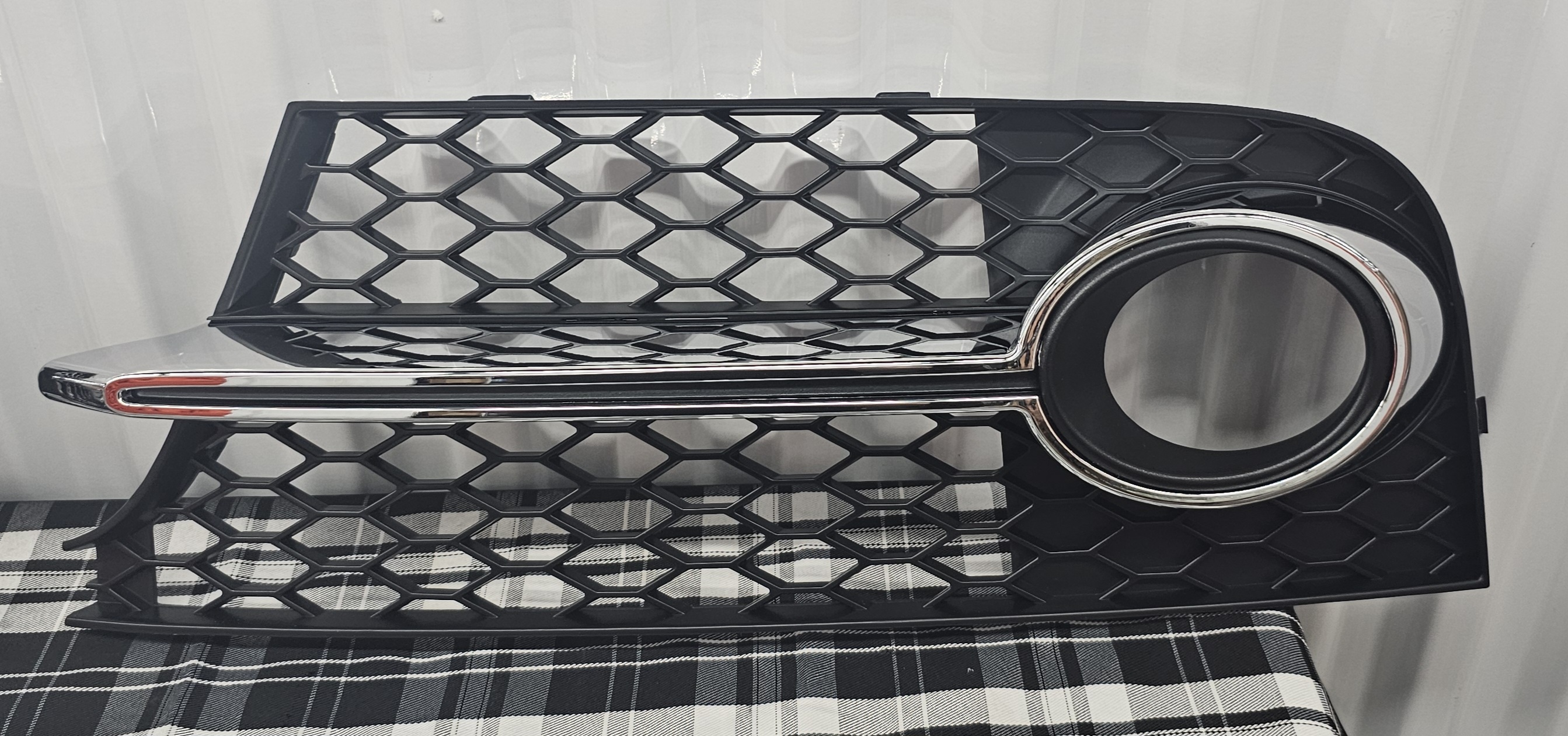 New! Audi TT MK2 S-Line Honeycomb Bumper Grille