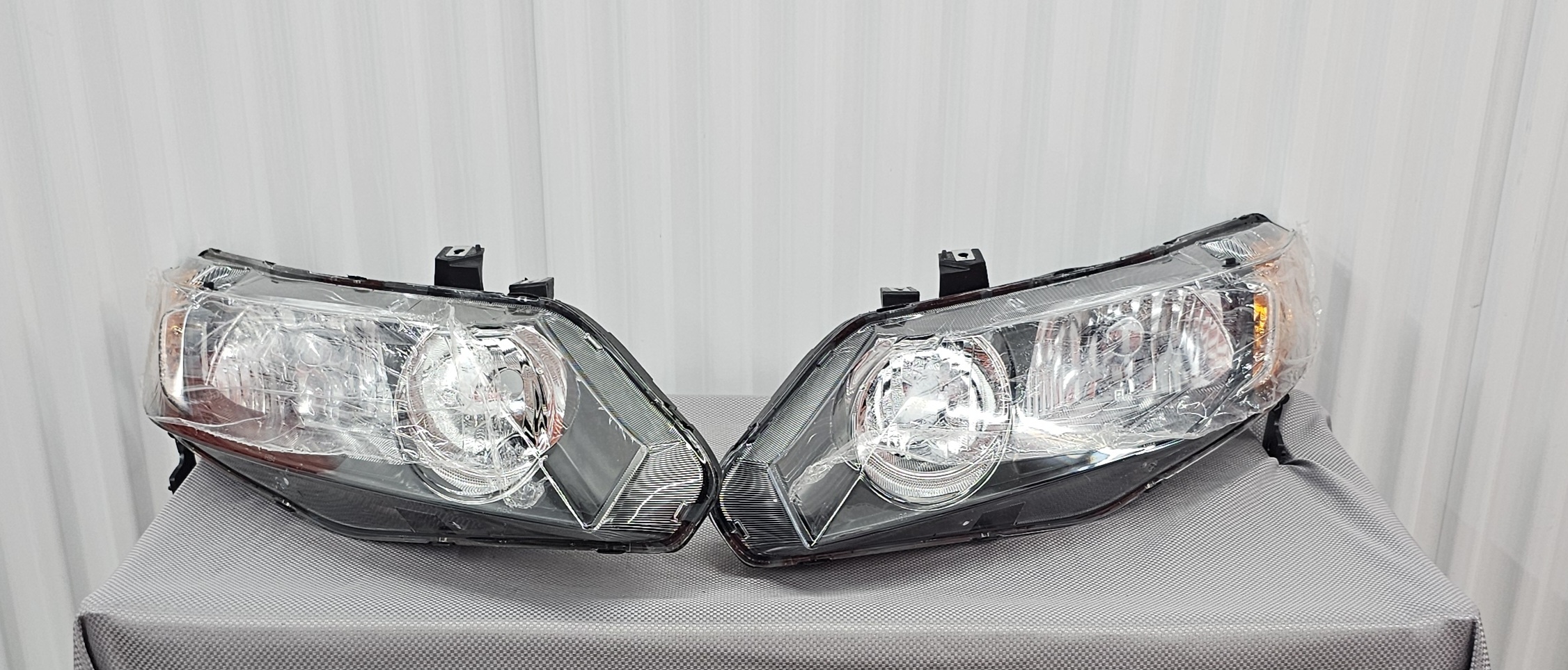 Set of Honda Civic Headlights for 2006 to 2011