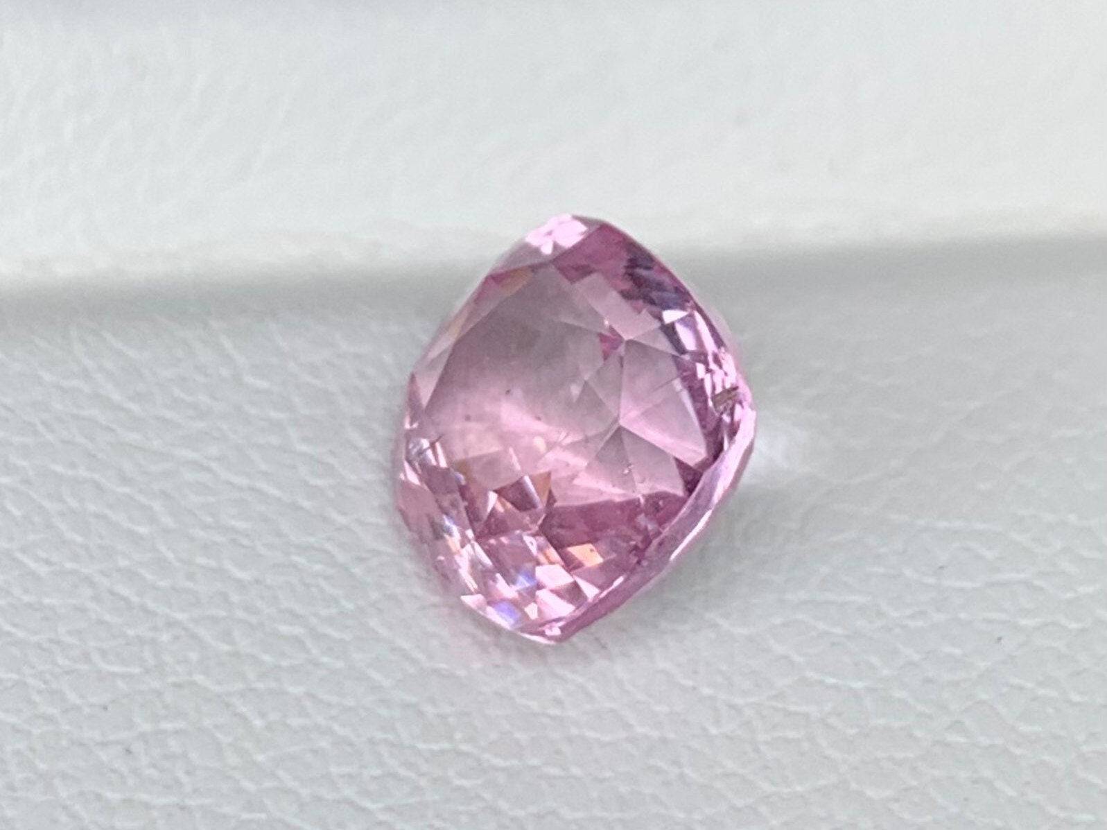 Blush Lavender Peach Sapphire 3.28ct - (UH)