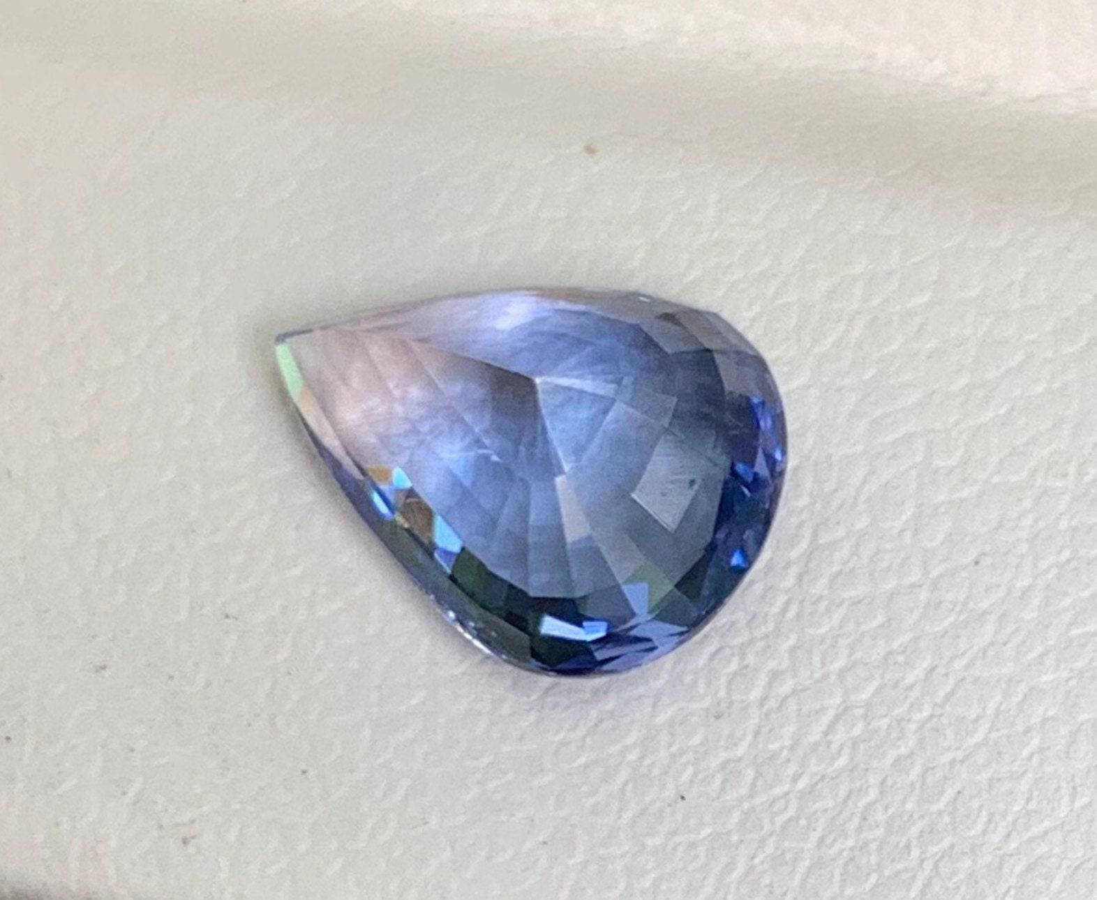 Lavender Sapphire 3.08ct - (UH)