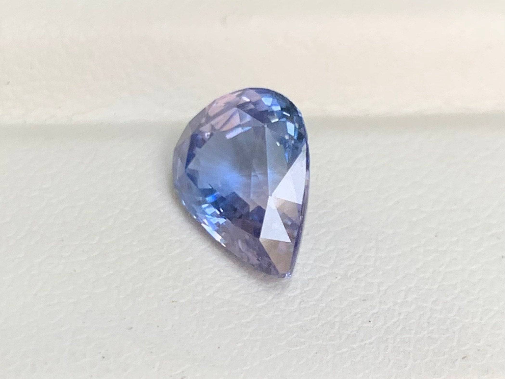 Lavender Sapphire 3.08ct - (UH)