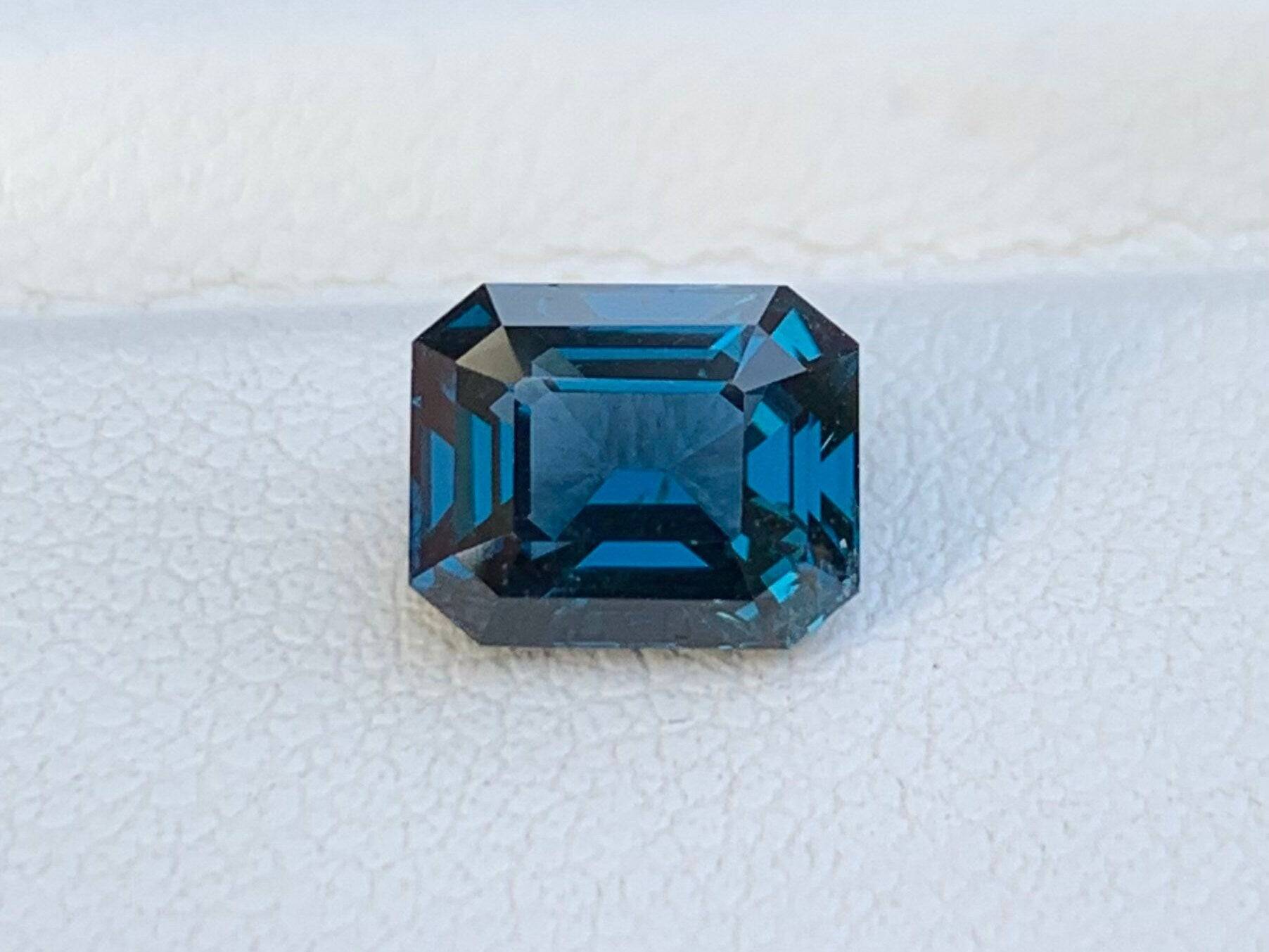 Cobalt Spinel 2.04ct - (UH) 