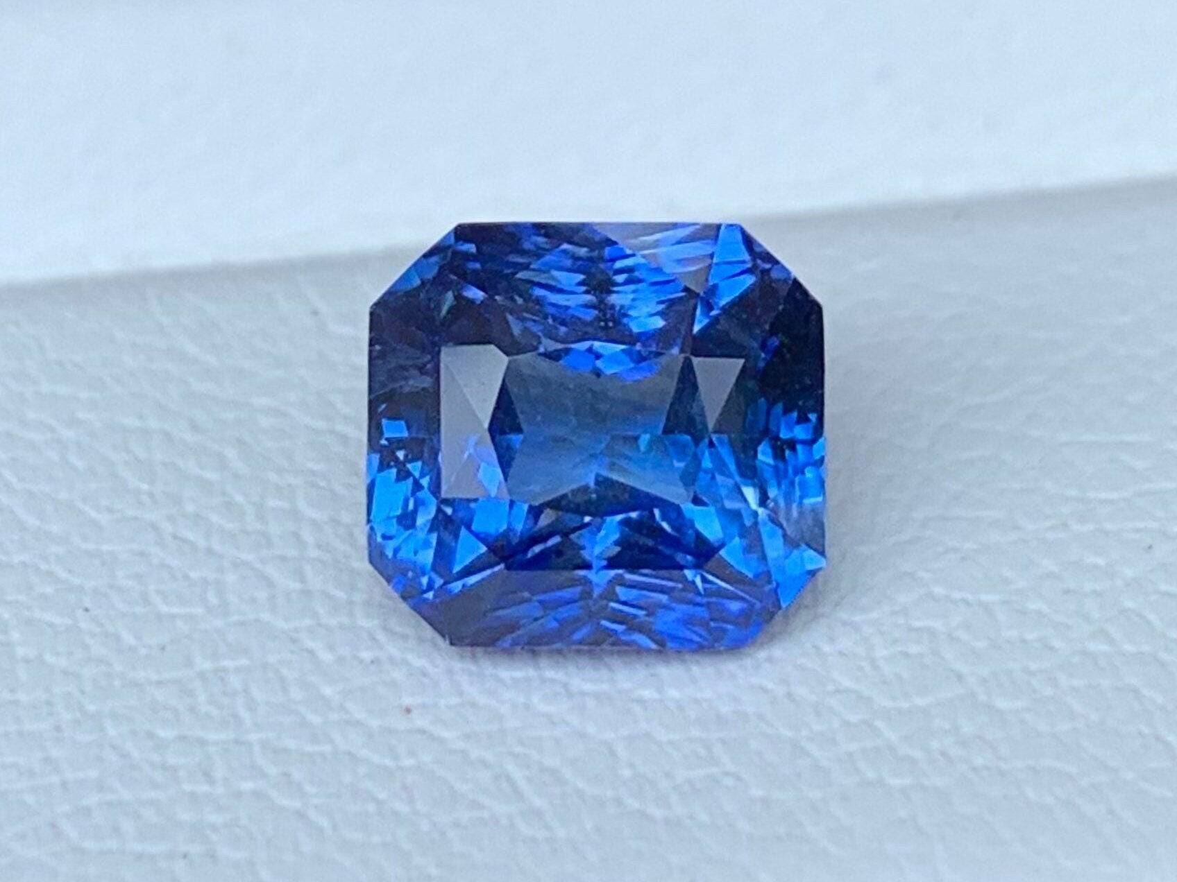 Cornflower Blue Sapphire 3.14ct - (H)