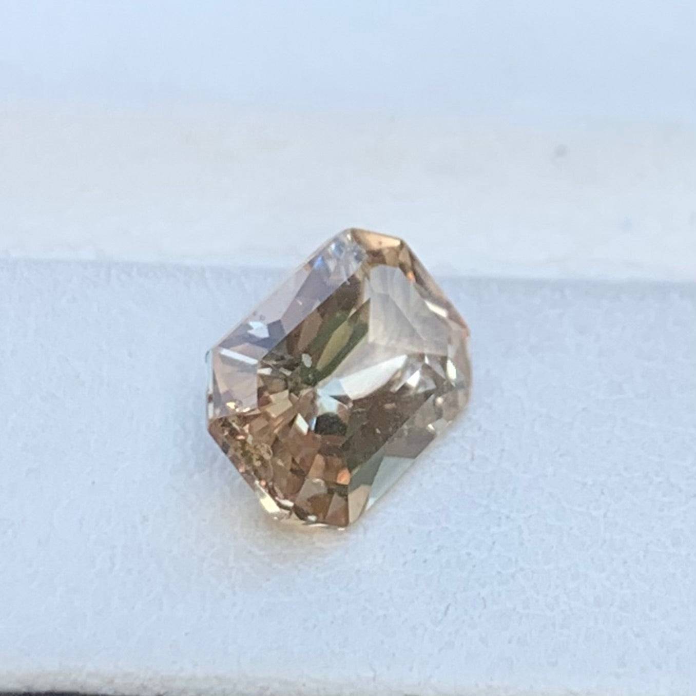 Champagne 2.43ct Peach Sapphire - (UH)
