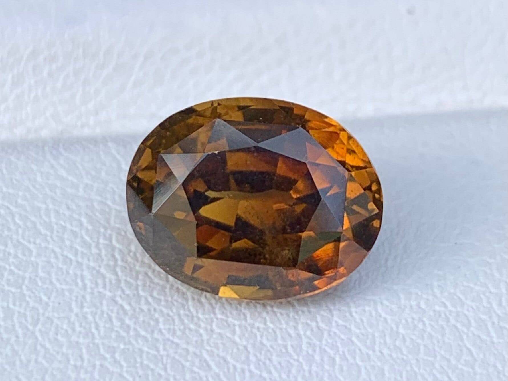 Lemon Brown Chrysoberyl 5.06ct - (UH)