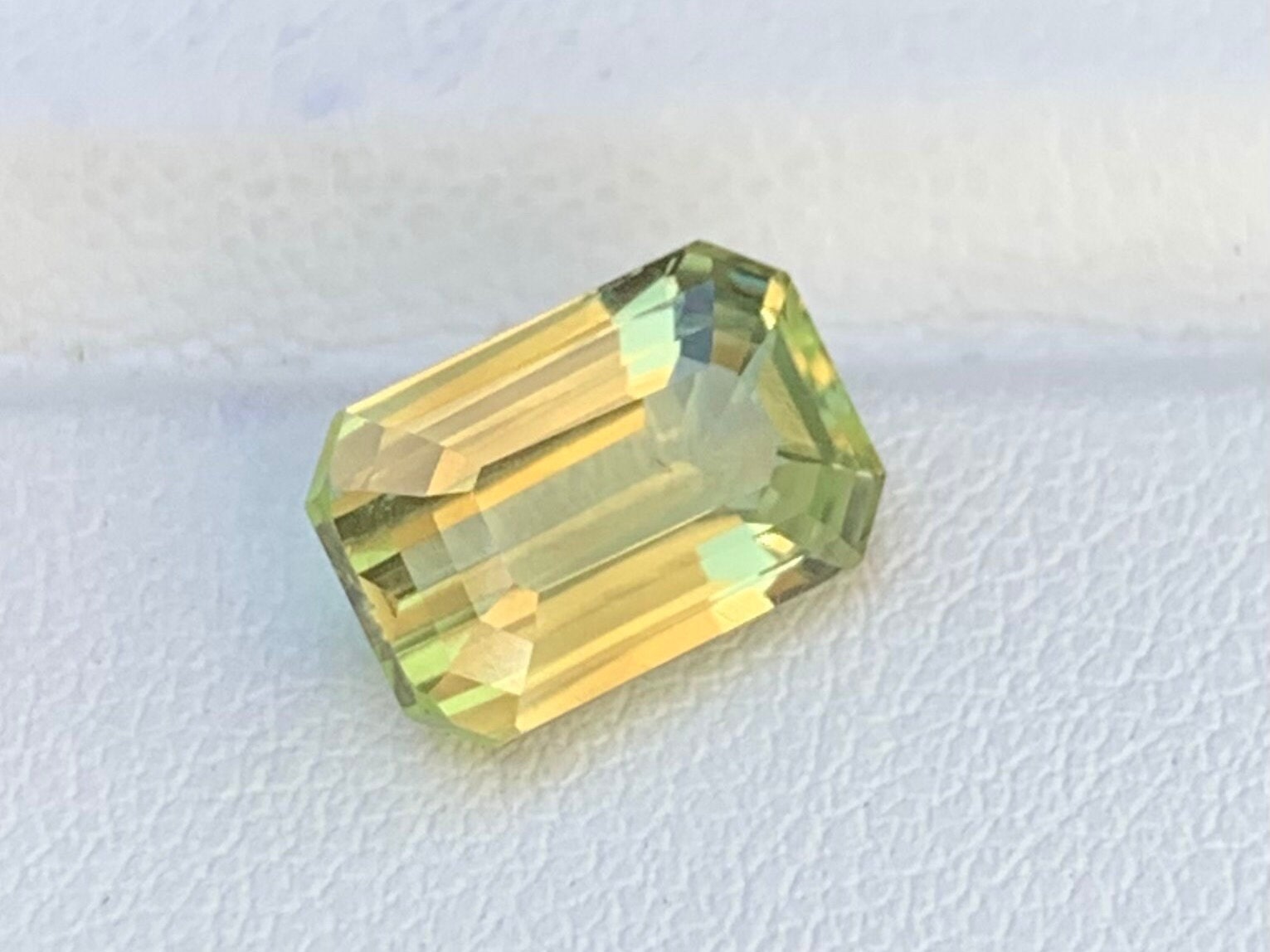 Super Rare Vanadium Chrysoberyl 3.99ct - (UH)