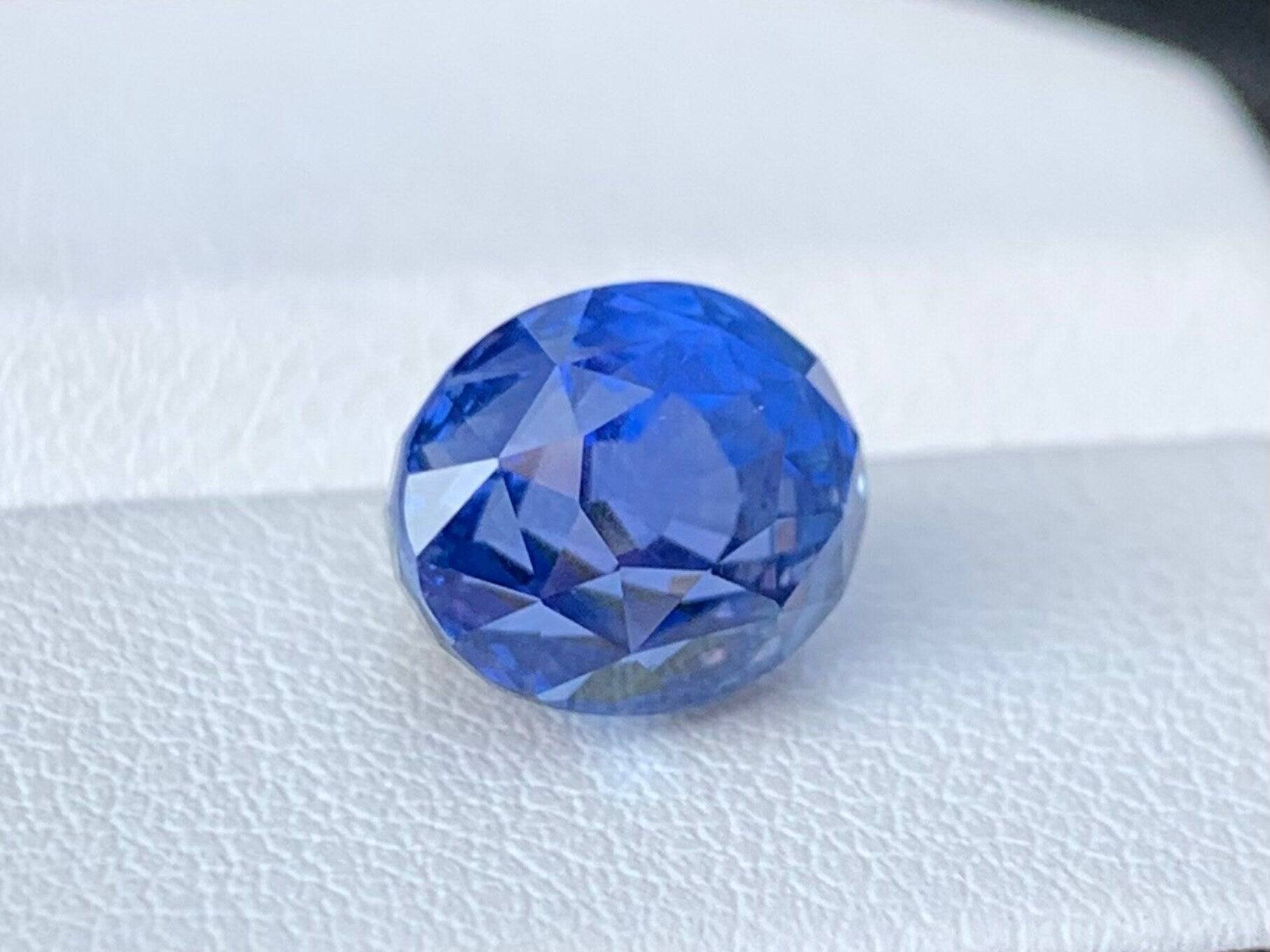 Natural Cornflower Blue Sapphire 5.66ct - (UH)